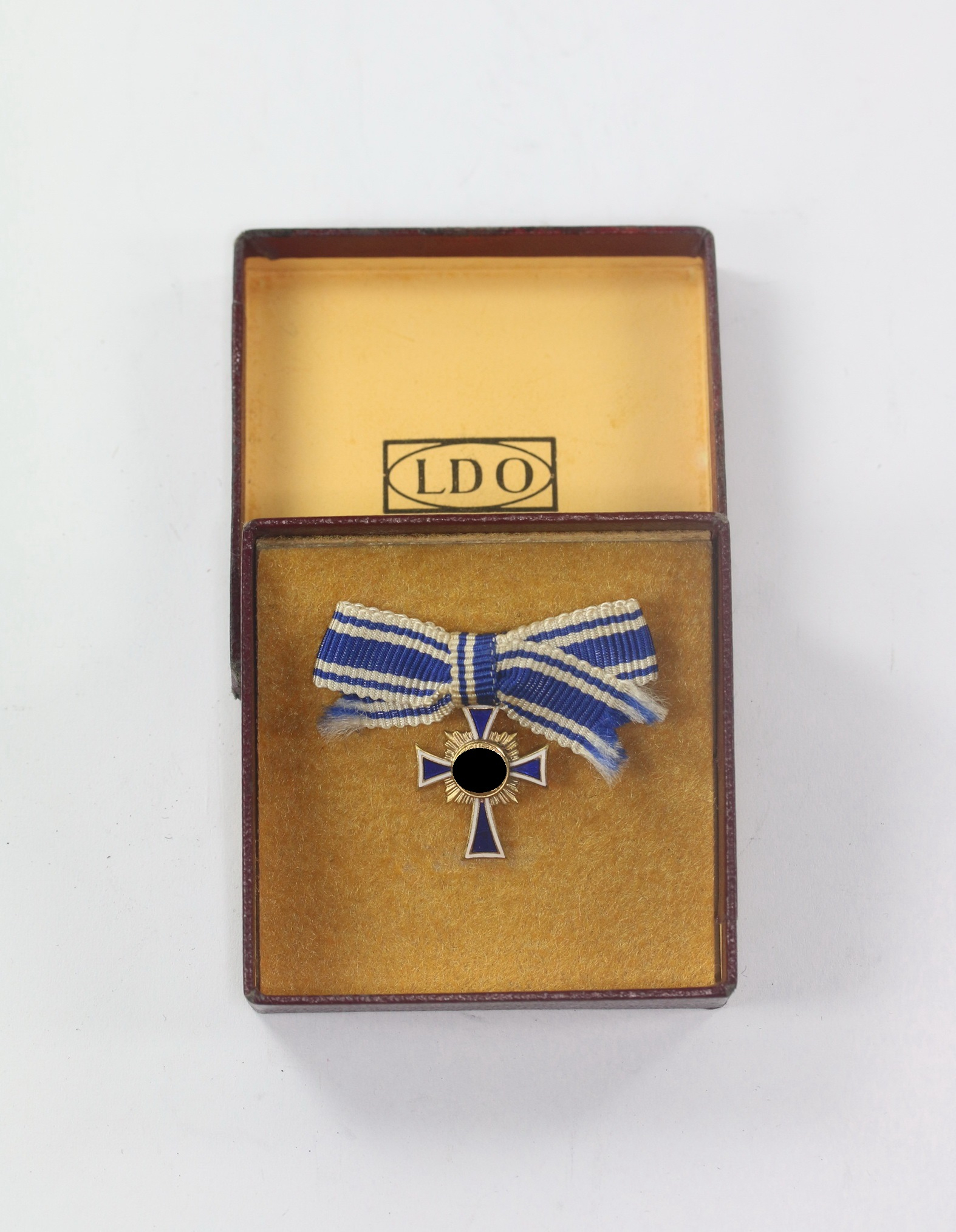 LDO Boxed Miniature Gold Mother Cross. Maker L/11. – Bild 1