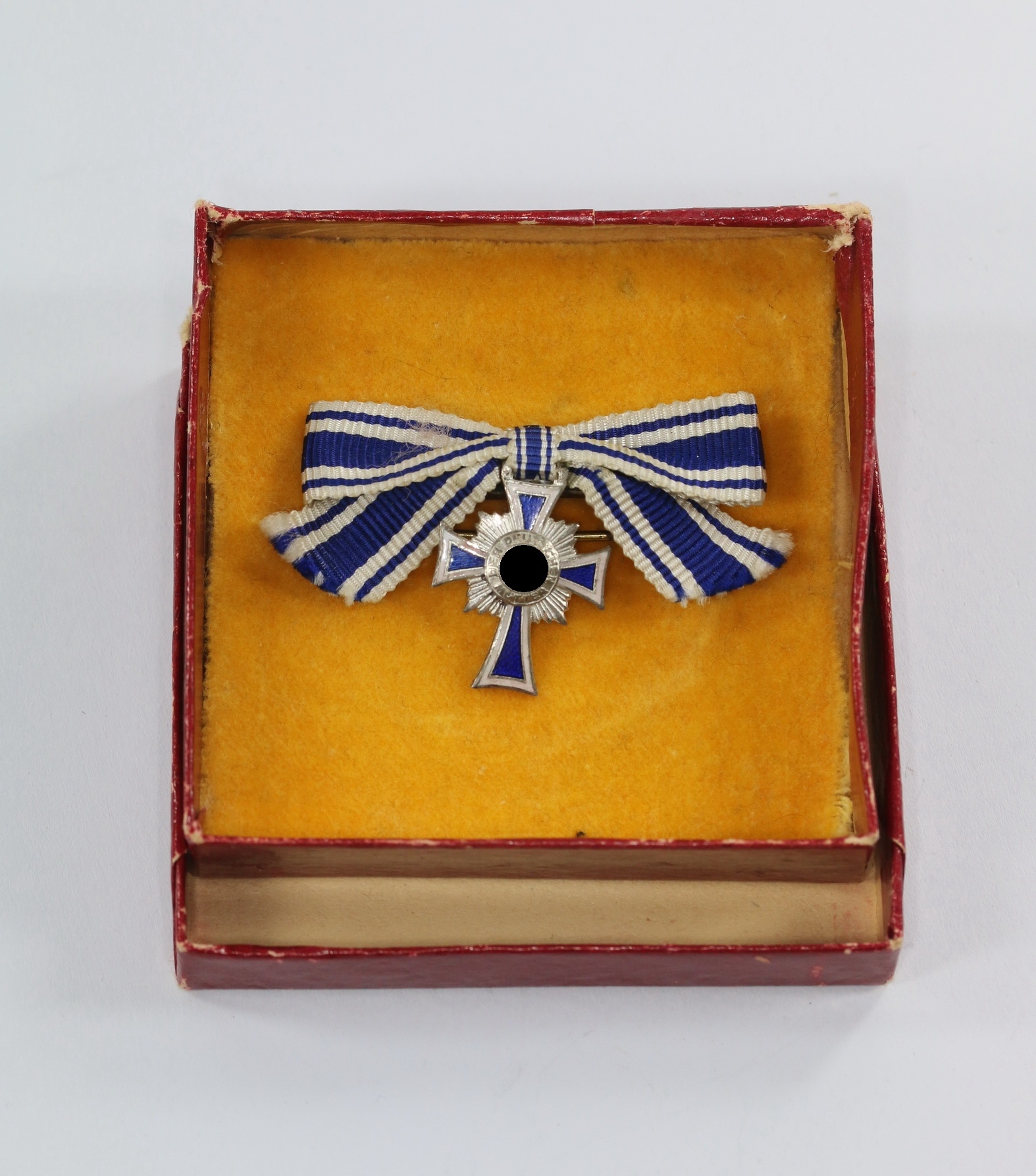 Boxed Miniature Silver Mother Cross. Maker L/15. – Bild 1