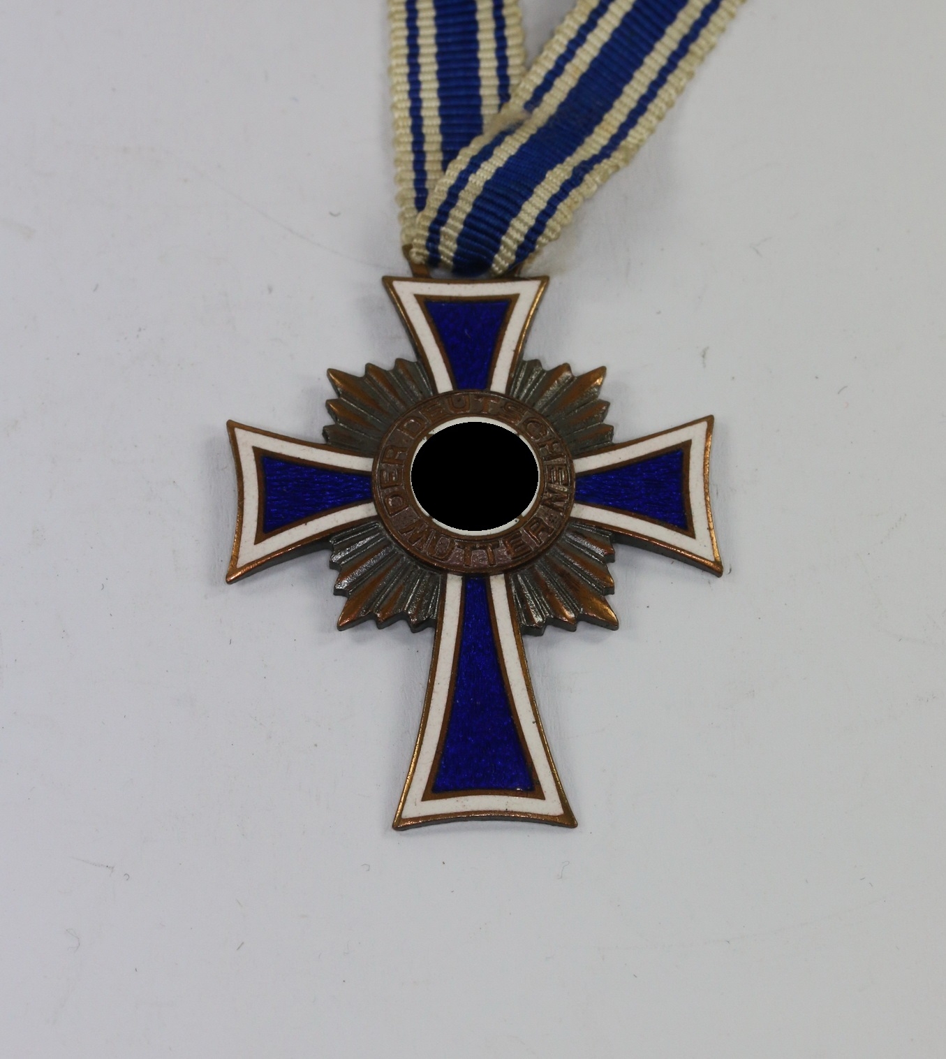 mutterkreuz_in_bronze_1__1_1 Bronze Mother Cross. – Bild 1