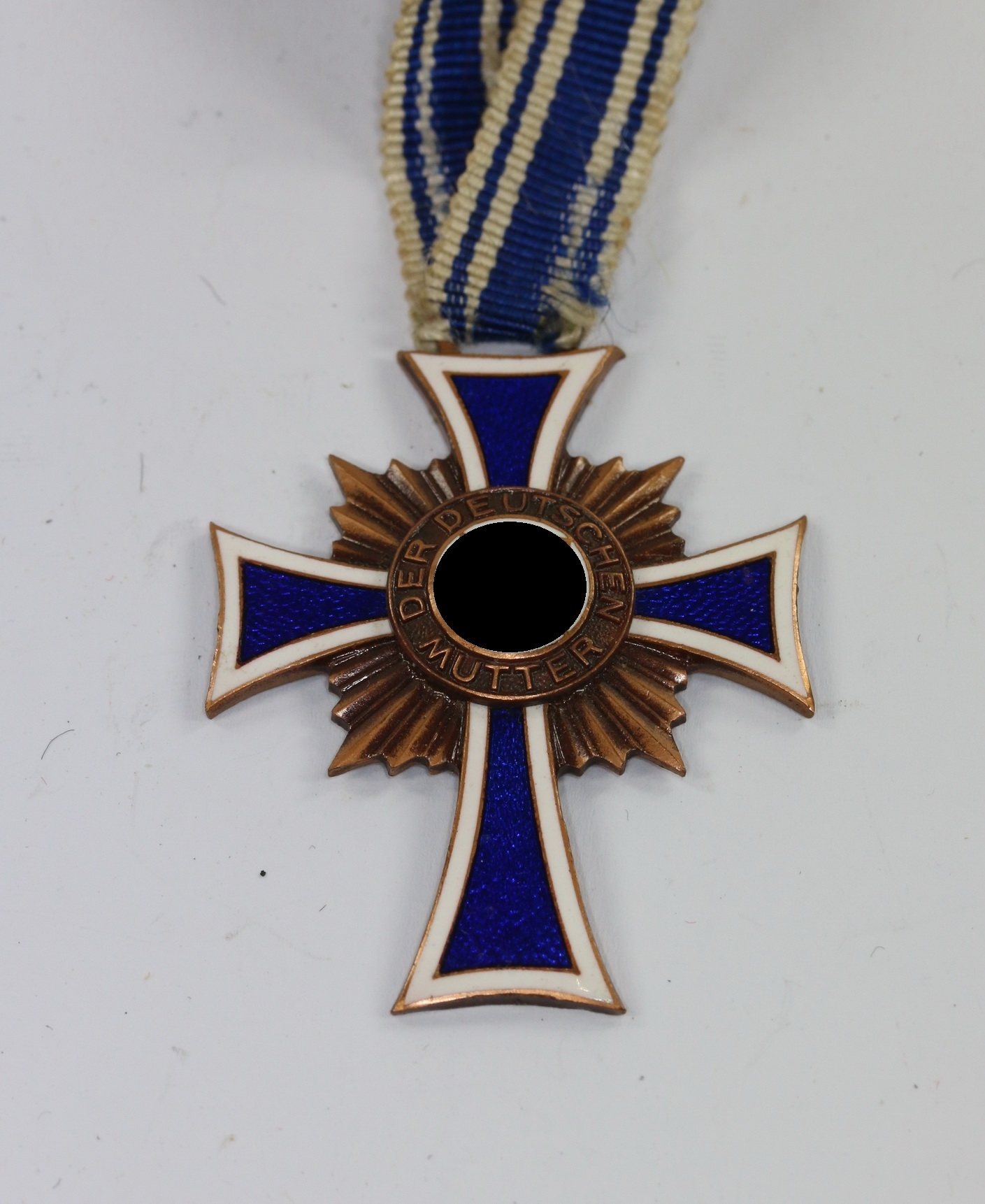 mutterkreuz_in_bronze_1__1_5 Bronze Mother Cross. – Bild 1