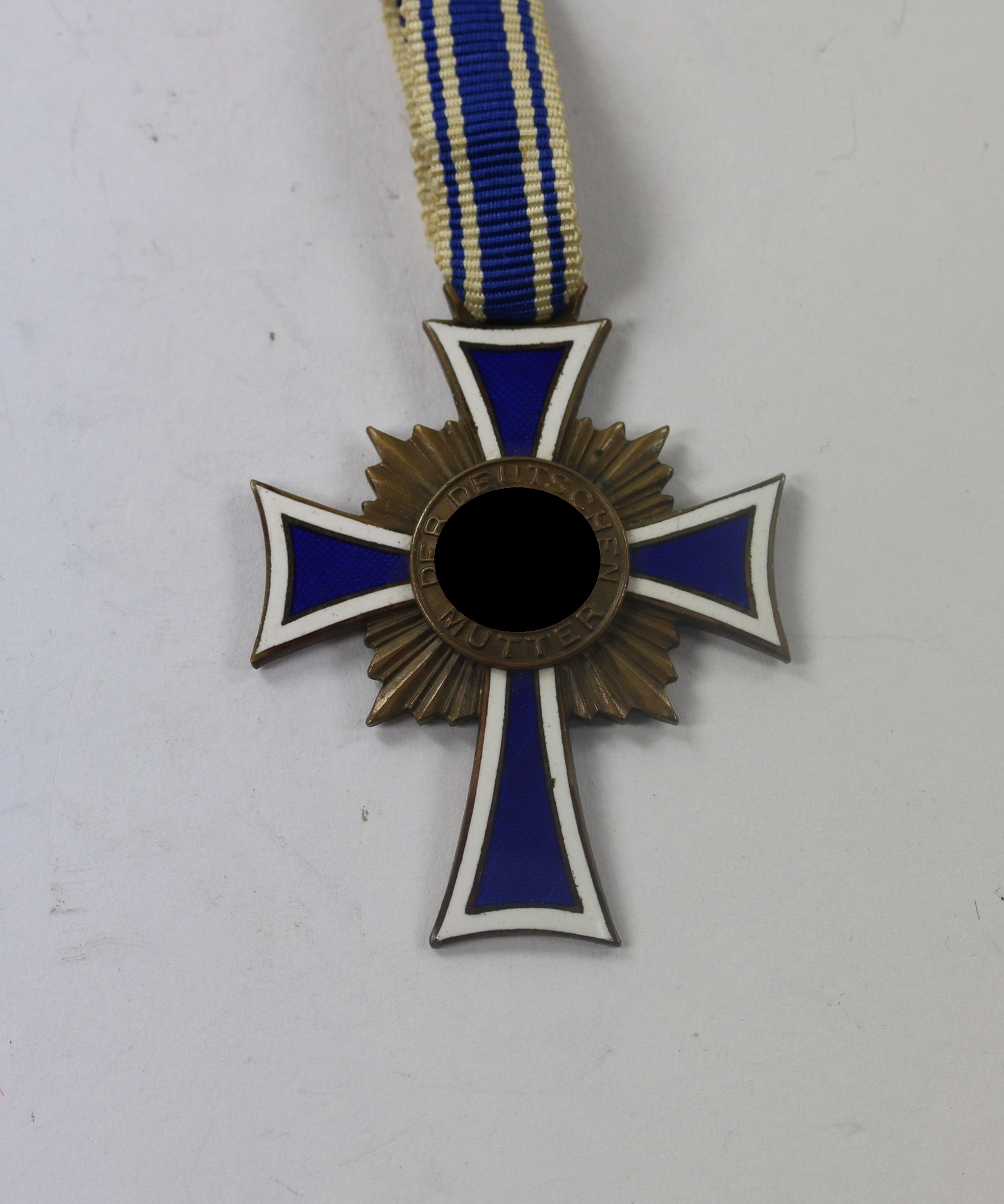 mutterkreuz_in_bronze_der_deutschen_mutter_1__38_4nd Bronze Mother Cross. – Bild 1