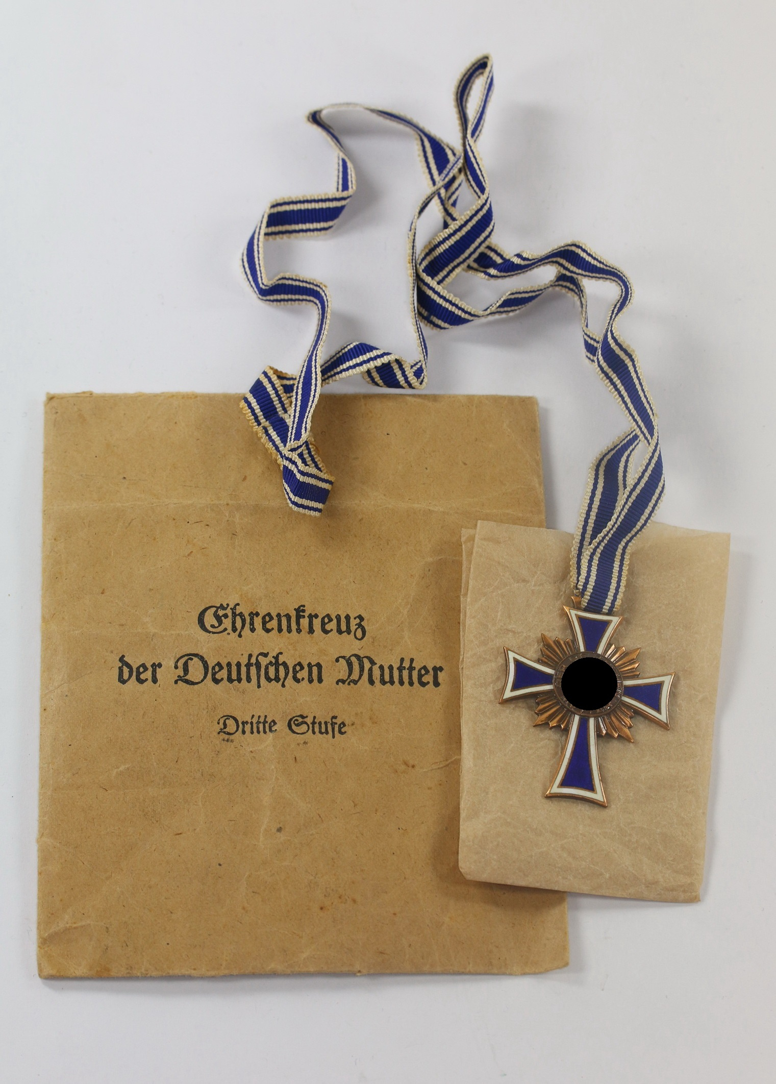 Bronze Mother Cross in Envelope, Sohni, Heubach & Co.Metallwarenfabrik Oberstein/Nahe – Bild 1