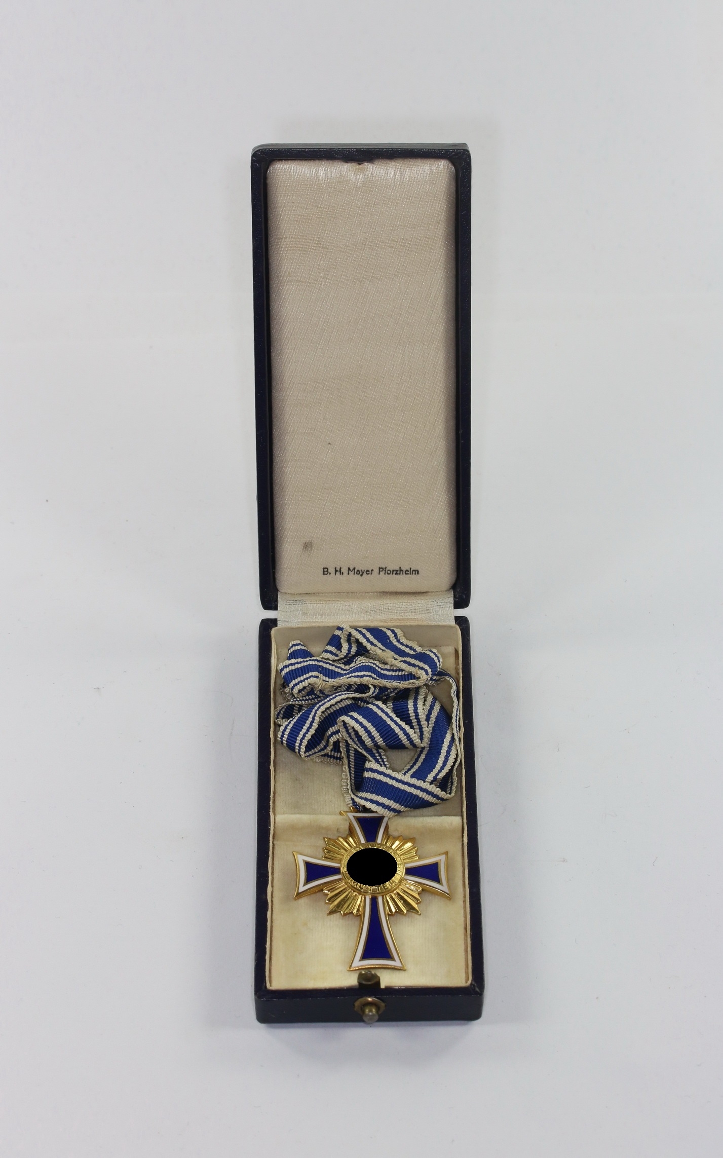 Cased Gold Mother Cross. Maker B.H. Mayer Pforzheim. – Bild 1