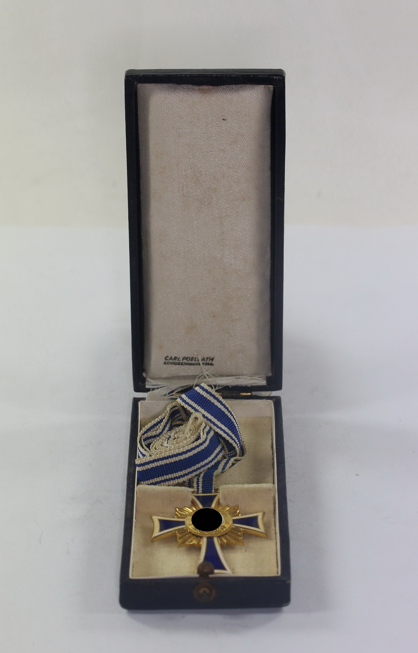 mutterkreuz_in_gold_im_etui_carl_poellath_schrobenhausen_1__1_4nd Cased Gold Mother Cross, Carl Poellath Schrobenhausen – Bild 1
