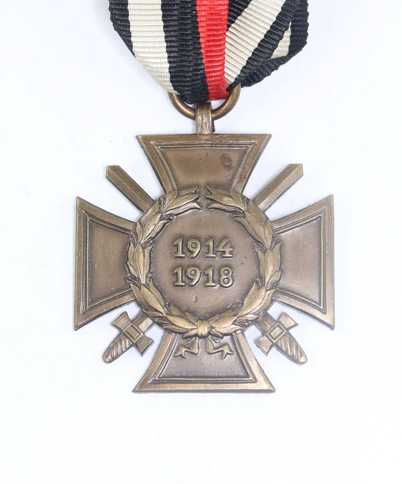 Hindenburg Cross for Combatants. Maker C.P. – Bild 1