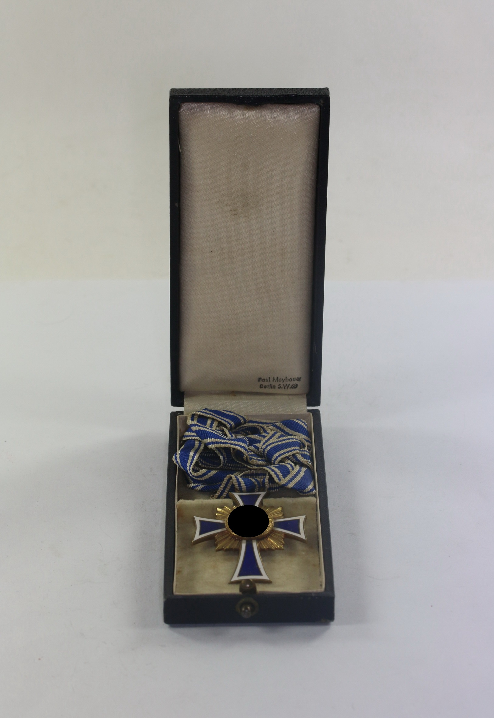 mutterkreuz_in_gold_im_etui_paul_meybauer_berlin_s Mutterkreuz in Gold, im Etui, Paul Meybauer Berlin S.W.68 – Bild 1