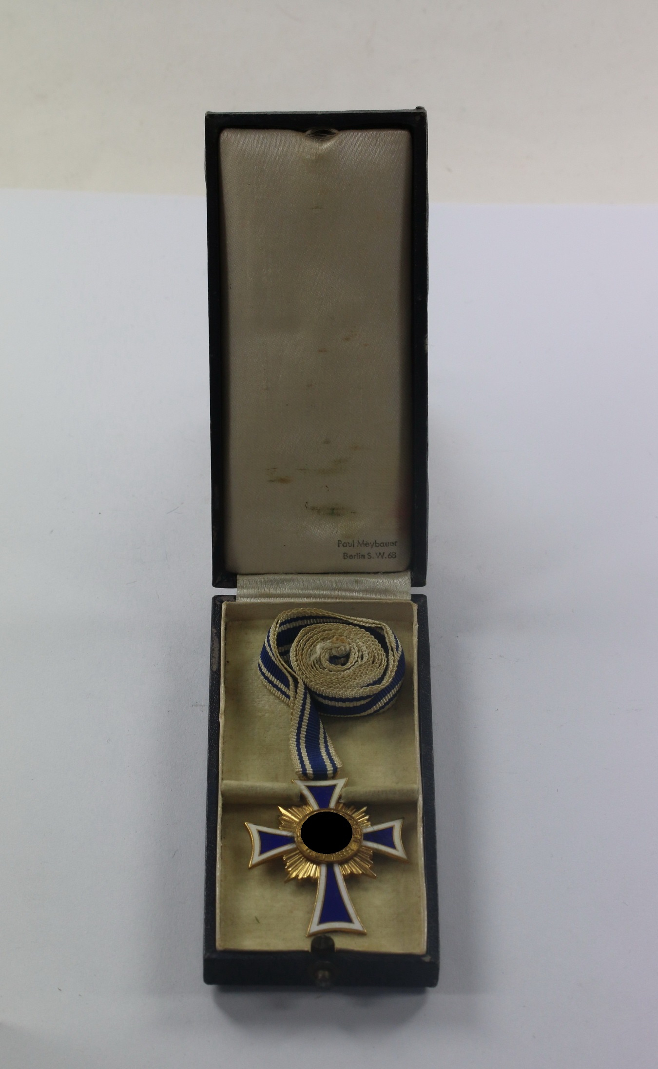 mutterkreuz_in_gold_im_etui_paul_meybauer_berlin_s Mutterkreuz in Gold, im Etui, Paul Meybauer Berlin S.W.68 – Bild 1