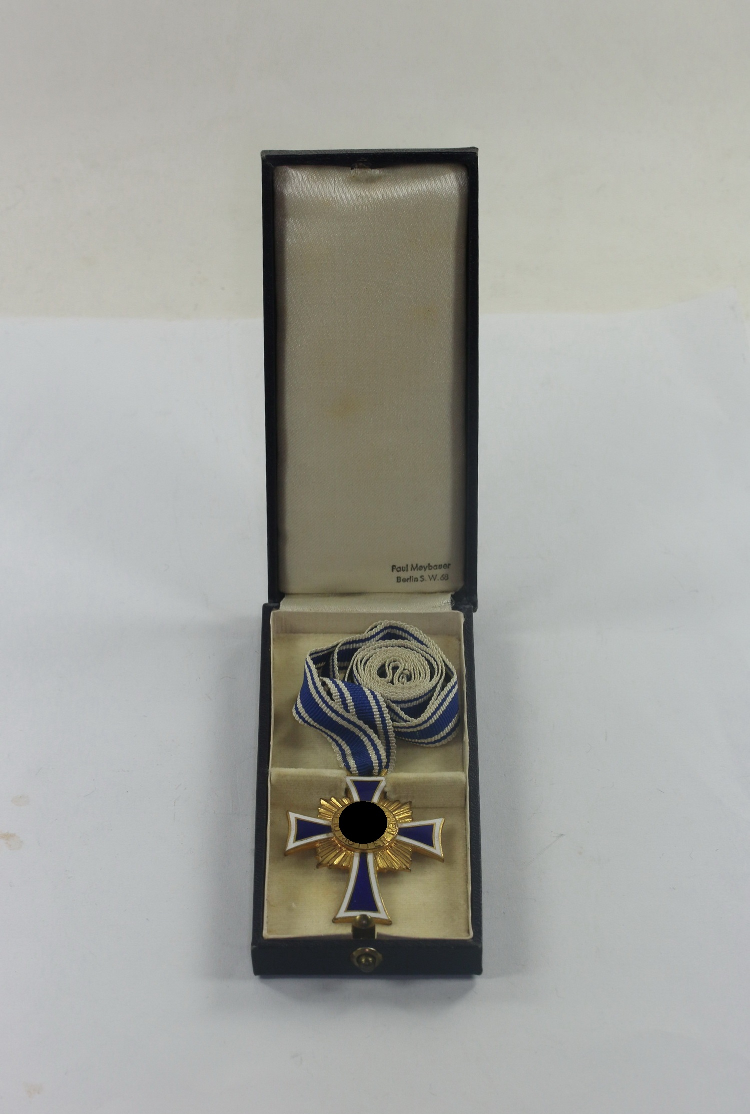 mutterkreuz_in_gold_im_etui_paul_meybauer_berlin_s Mutterkreuz in Gold, im Etui, Paul Meybauer Berlin S.W.68 – Bild 1