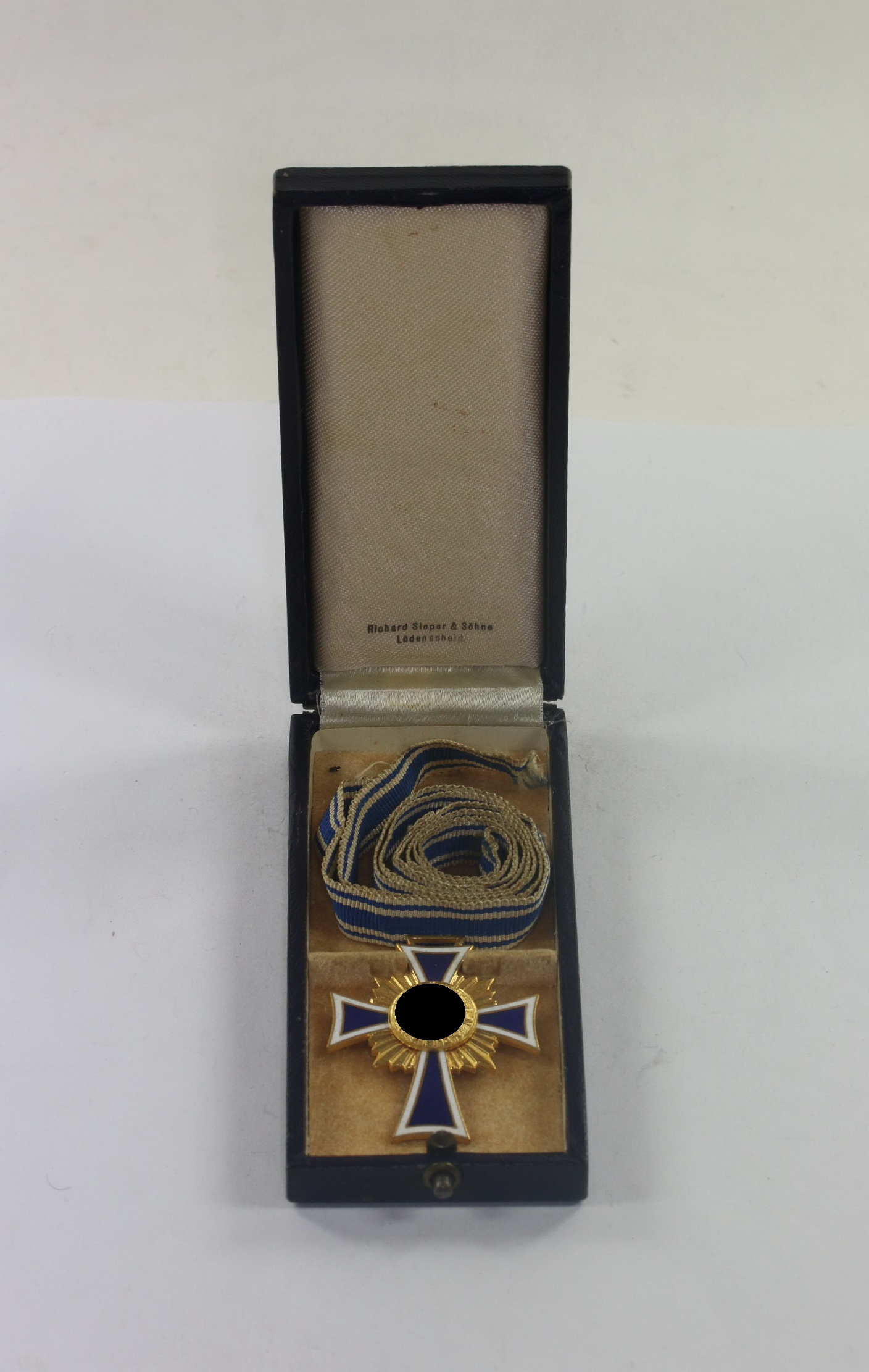 Cased Gold Mother Cross, Richard Sieper & Söhne Lüdenscheid – Bild 1