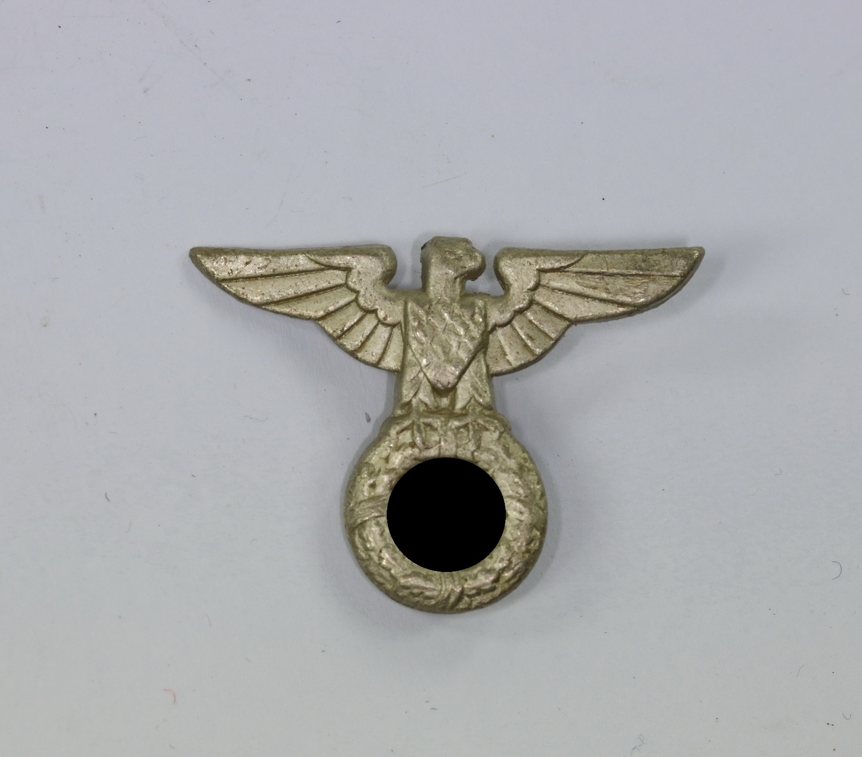 Nationalsozialistische Deutsche Arbeiterpartei (NSDAP), Political Leader Badge for the Peaked Cap. Maker RZM 24. – Bild 1