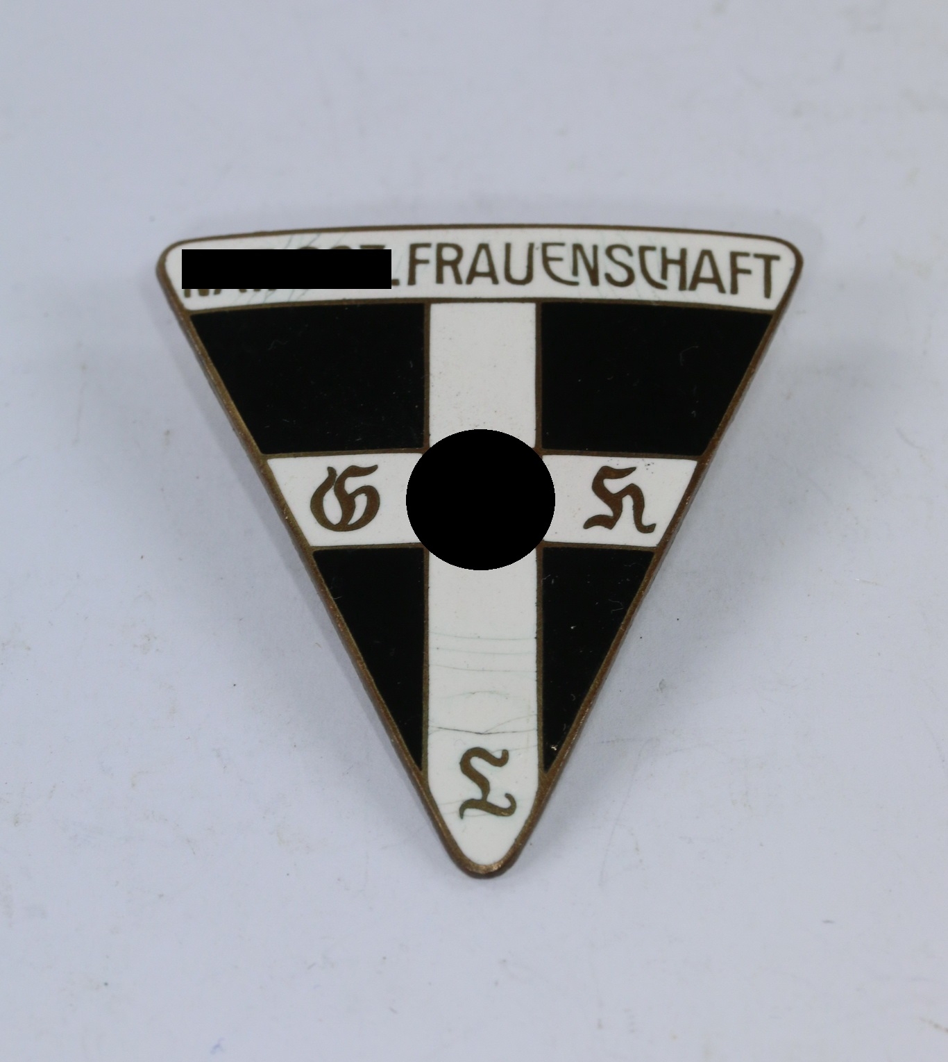 nationalsozialistische_frauenschaft_nsf_mitgliedsabzeichen_ges Nationalsozialistische Frauenschaft (NSF) Mitgliedsabzeichen – Bild 1