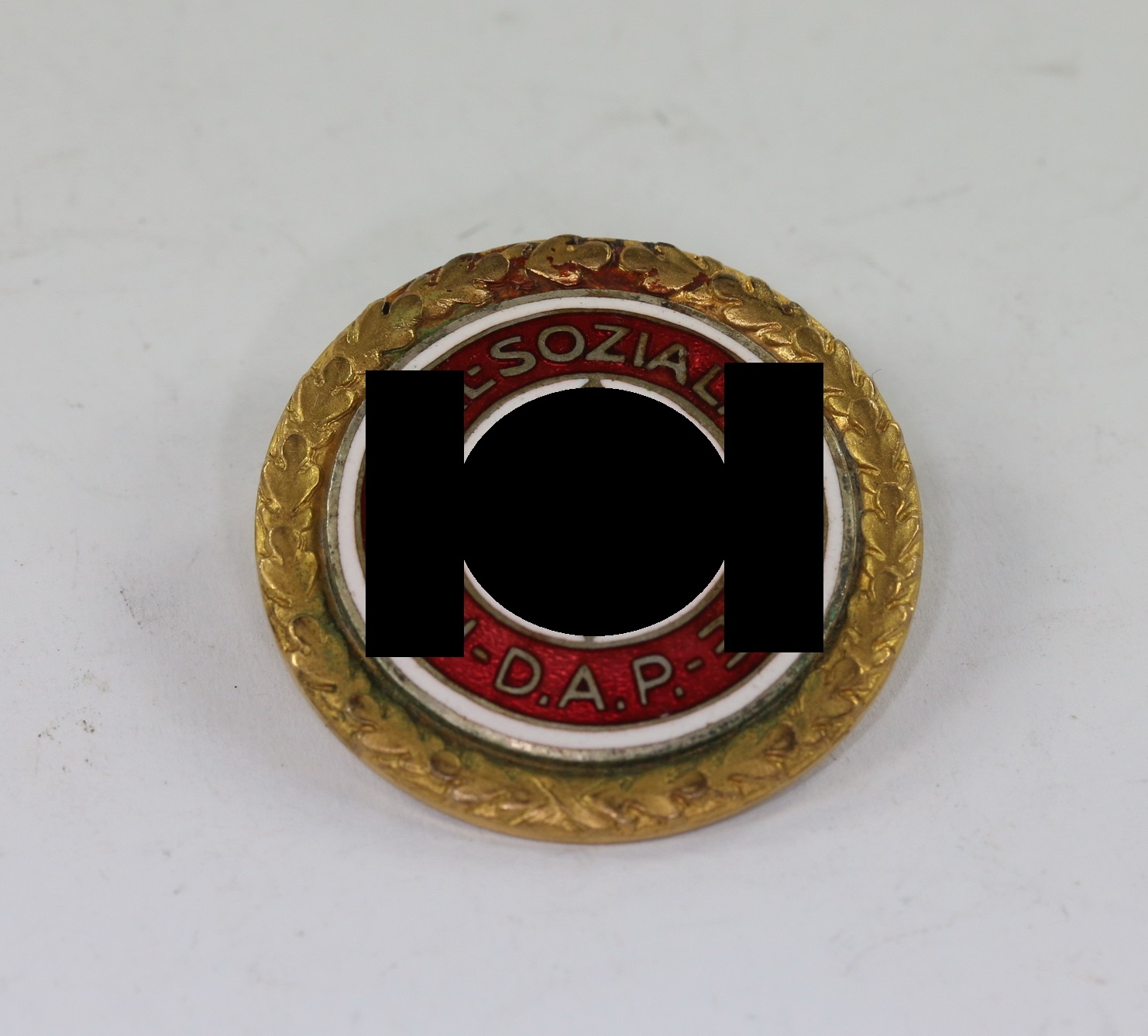 NSDAP, Large Gold Party Badge. Maker Deschler & Sohn München 9. – Bild 1