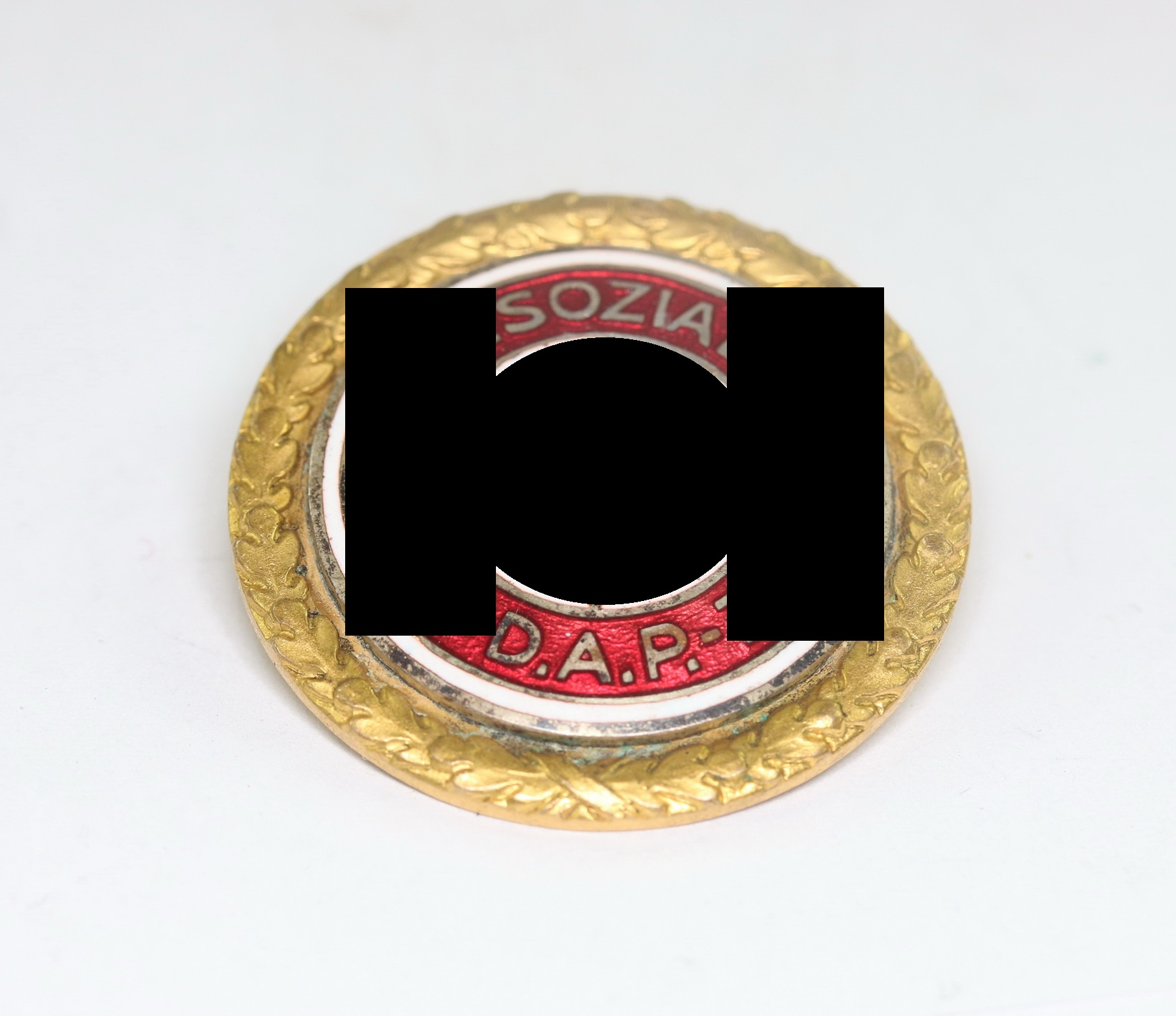 NSDAP, Großes Goldenes Parteiabzeichen, Hst. Deschler & Sohn München 9 – Bild 1