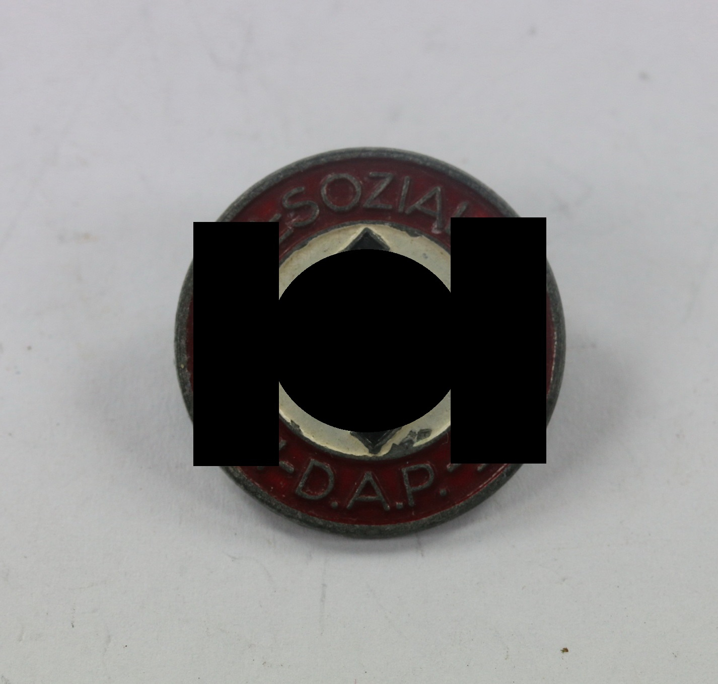 NSDAP Party Badge. Maker RZM M1/93 Gotllieb Friedrick Keck & Sohn, Pforzheim – Bild 1