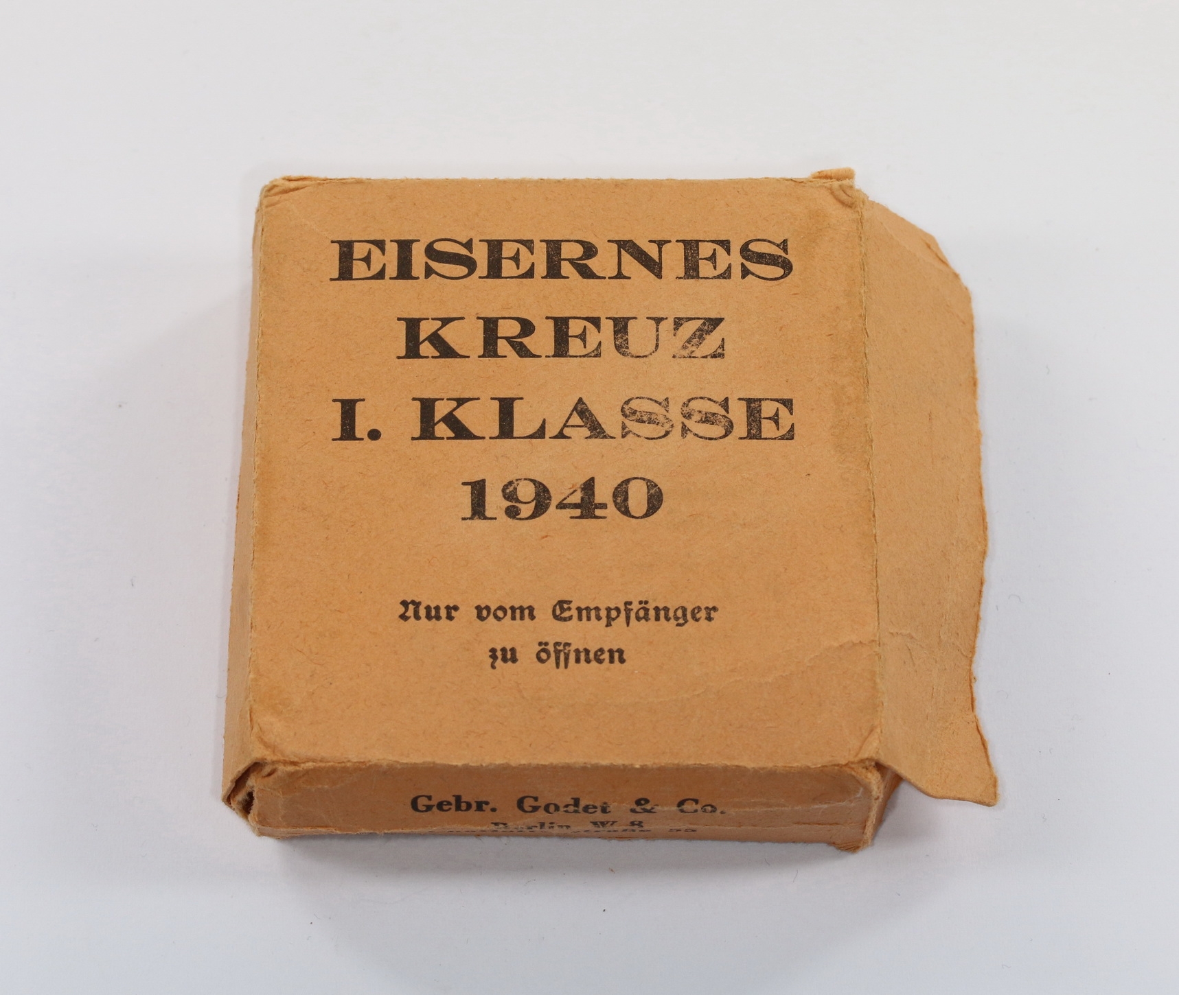 Outer Carton for the Iron Cross 1st Class 1940(!), Gebr. Godet & Co. Berlin (!) – Bild 1