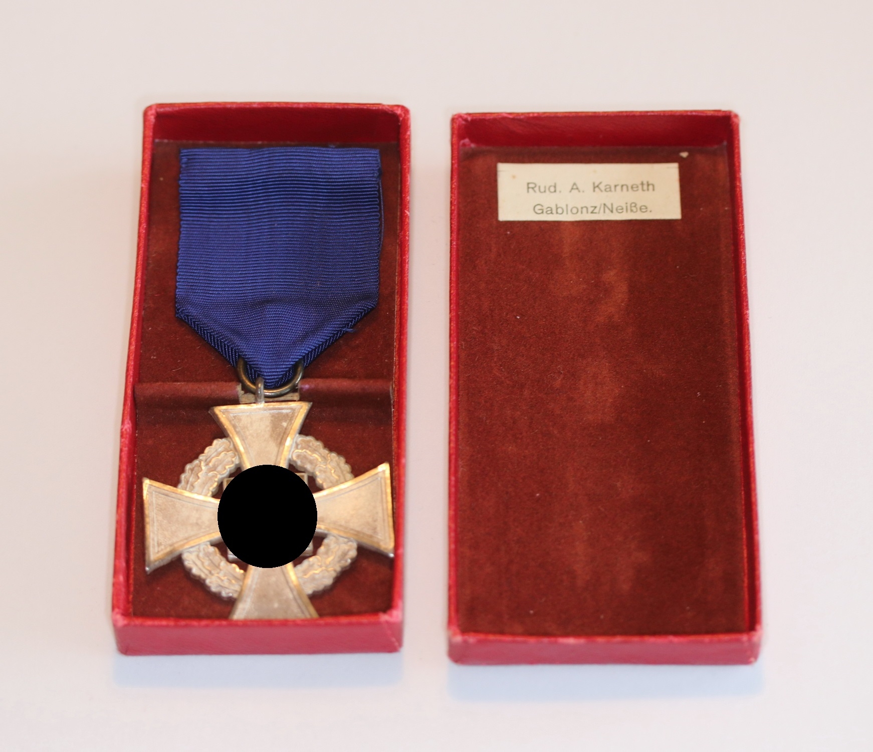 Treudienstehrenzeichen in Silber (25 Jahre), Für Treue Dienste, im Etui Rud. A. Karneth Gablonz/Neiße – Bild 1