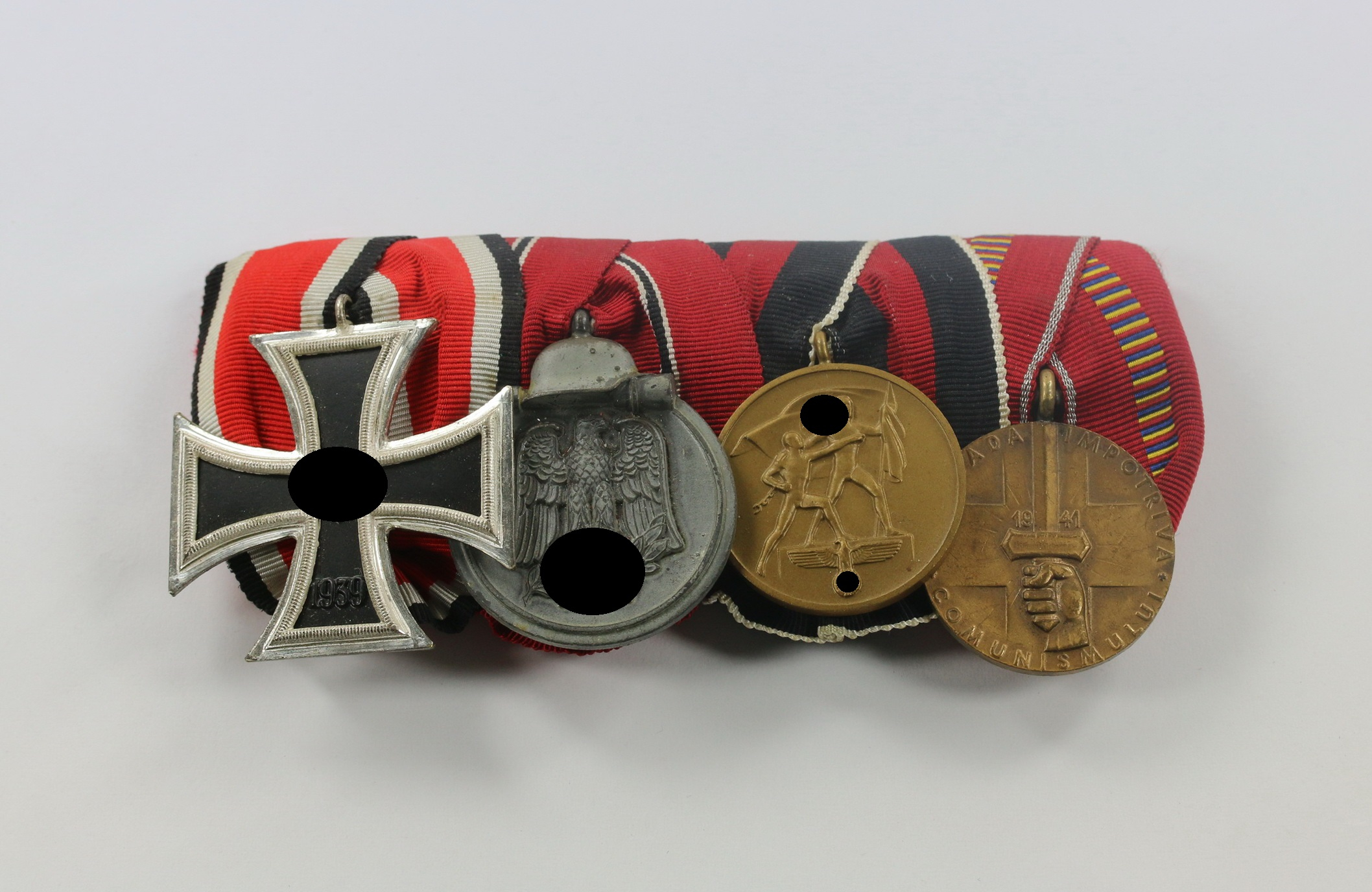 ordensschnalle_4_x_schinkel_ek2_1__1_4nd Four Place Medal Bar with Schinkel Iron Cross 2nd Class. – Bild 1