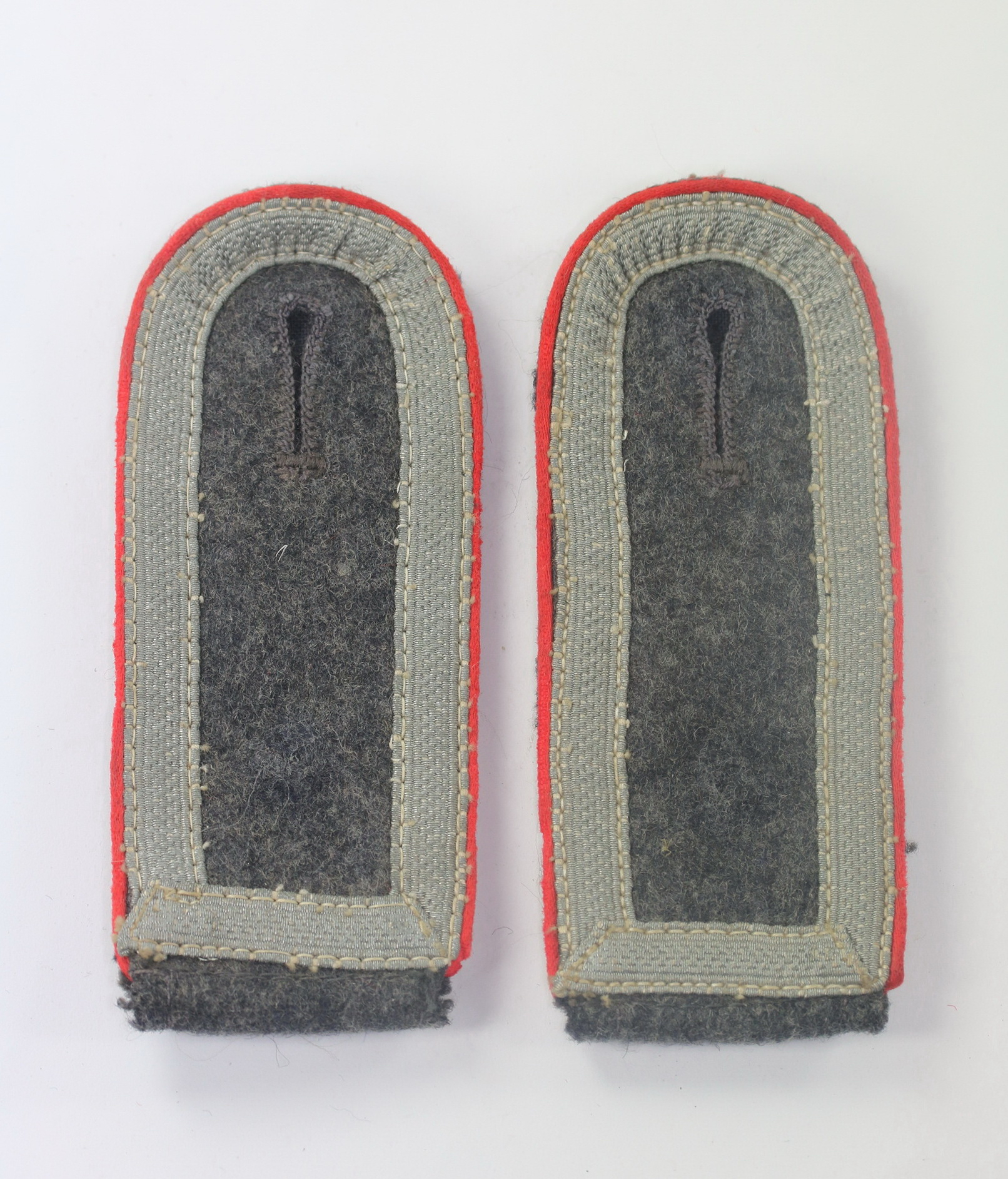 Luftwaffe, Paar Schulterklappen Unterfeldwebel der Flak Artillerie – Bild 1