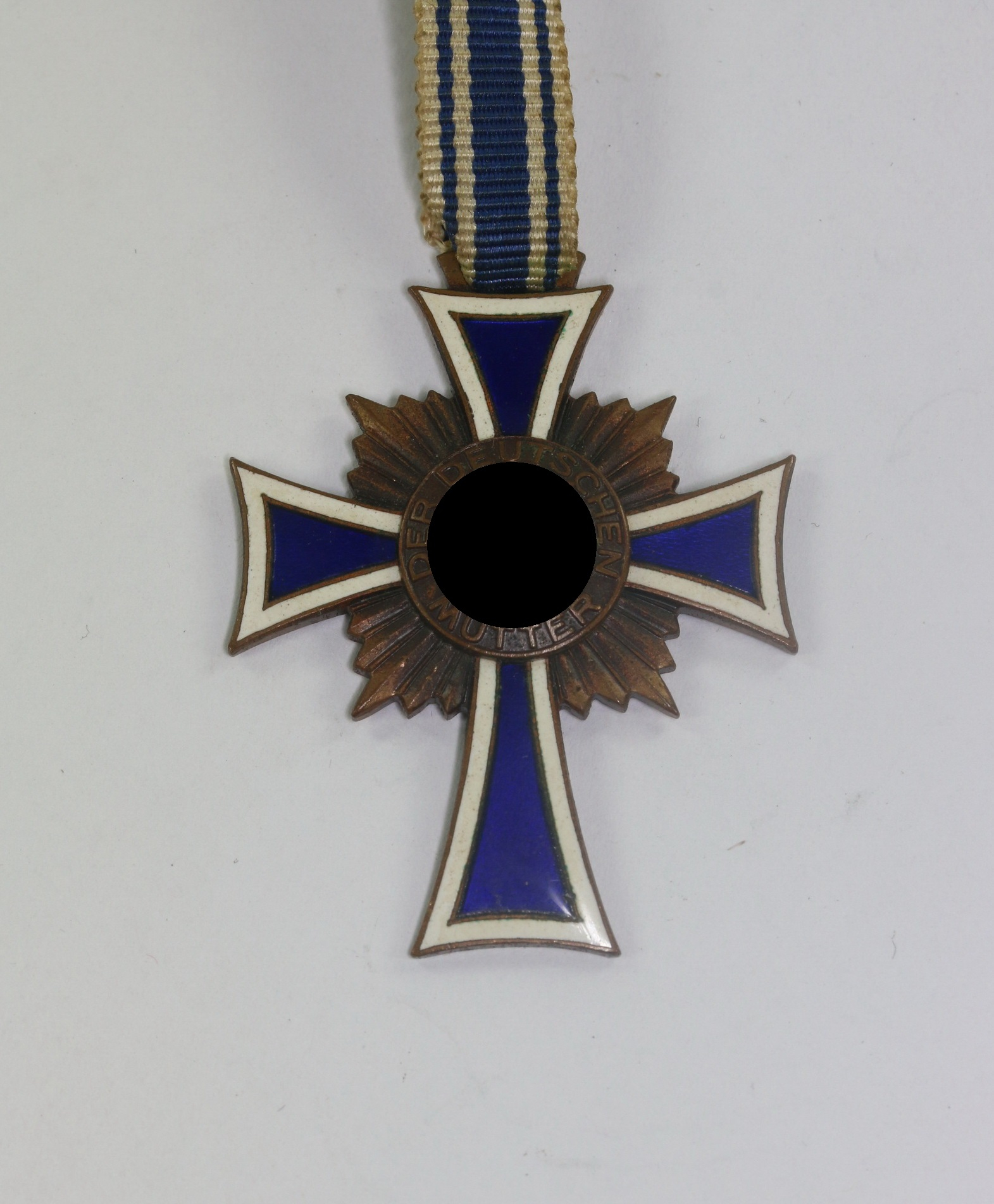 original_mutterkreuz_in_bronze_1__1 Bronze Mother Cross – Bild 1