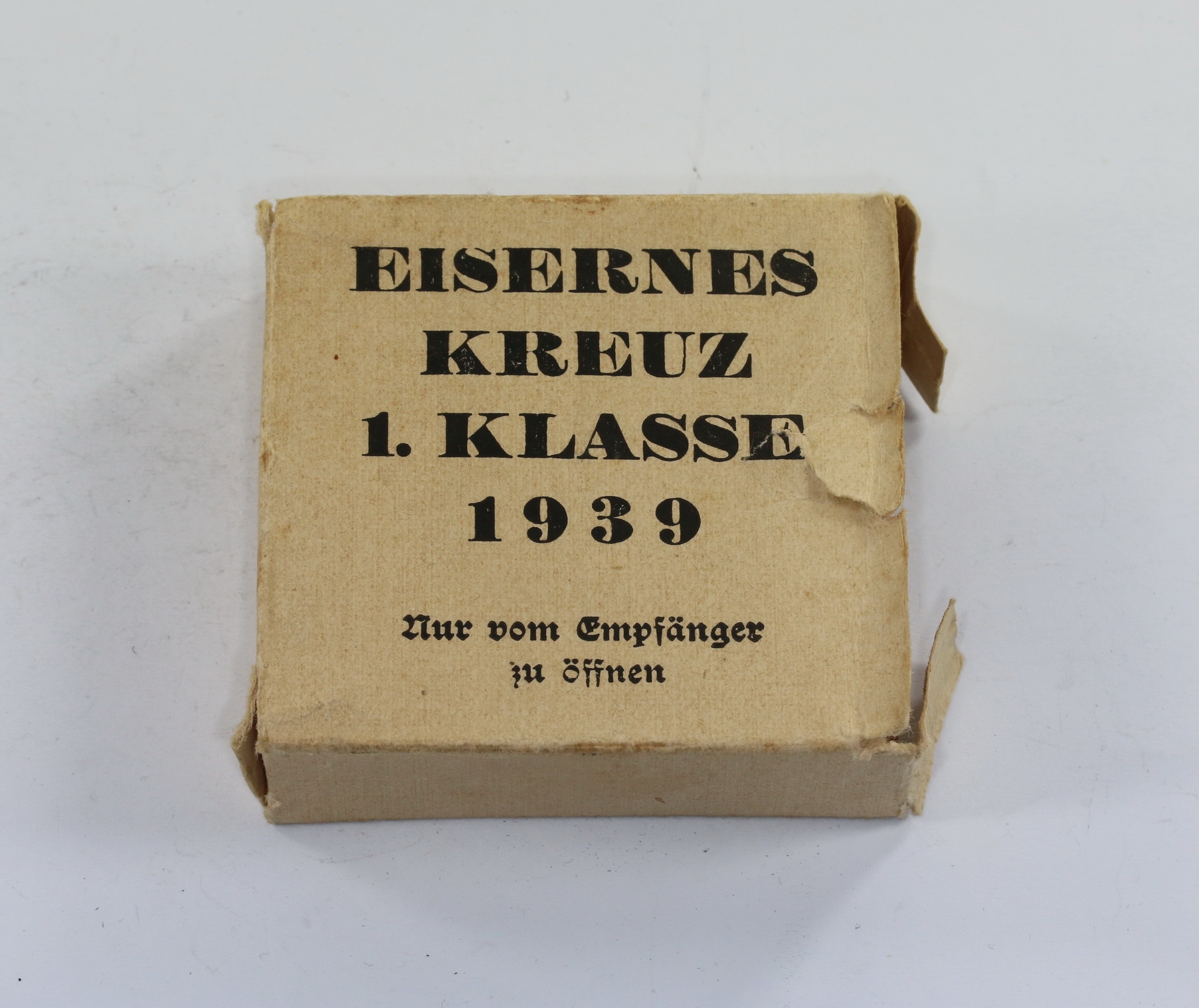 Umkarton Eisernes Kreuz 1. Klasse 1939, Wilhelm Deumer – Bild 1