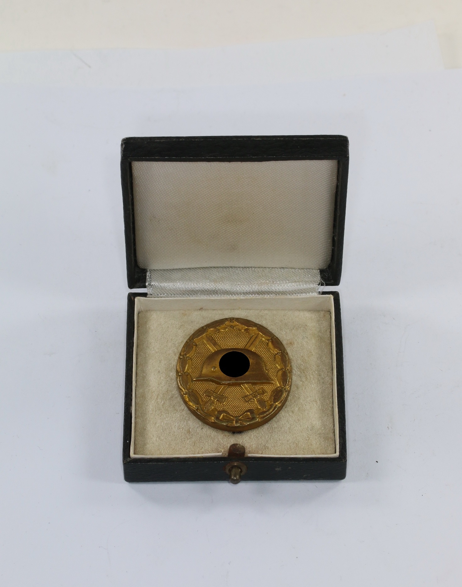 Cased Gold Wound Badge. Maker 30. Hauptmünzamt Wien III. – Bild 1