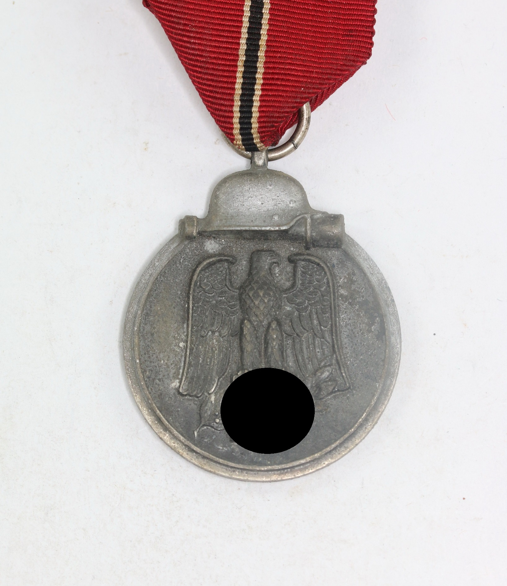 ostmedaille_hst Ostmedaille, Hst. 127 (Moritz Hausch AG, Pforzheim) - Winterschlacht im Osten 1941/42 – Bild 1