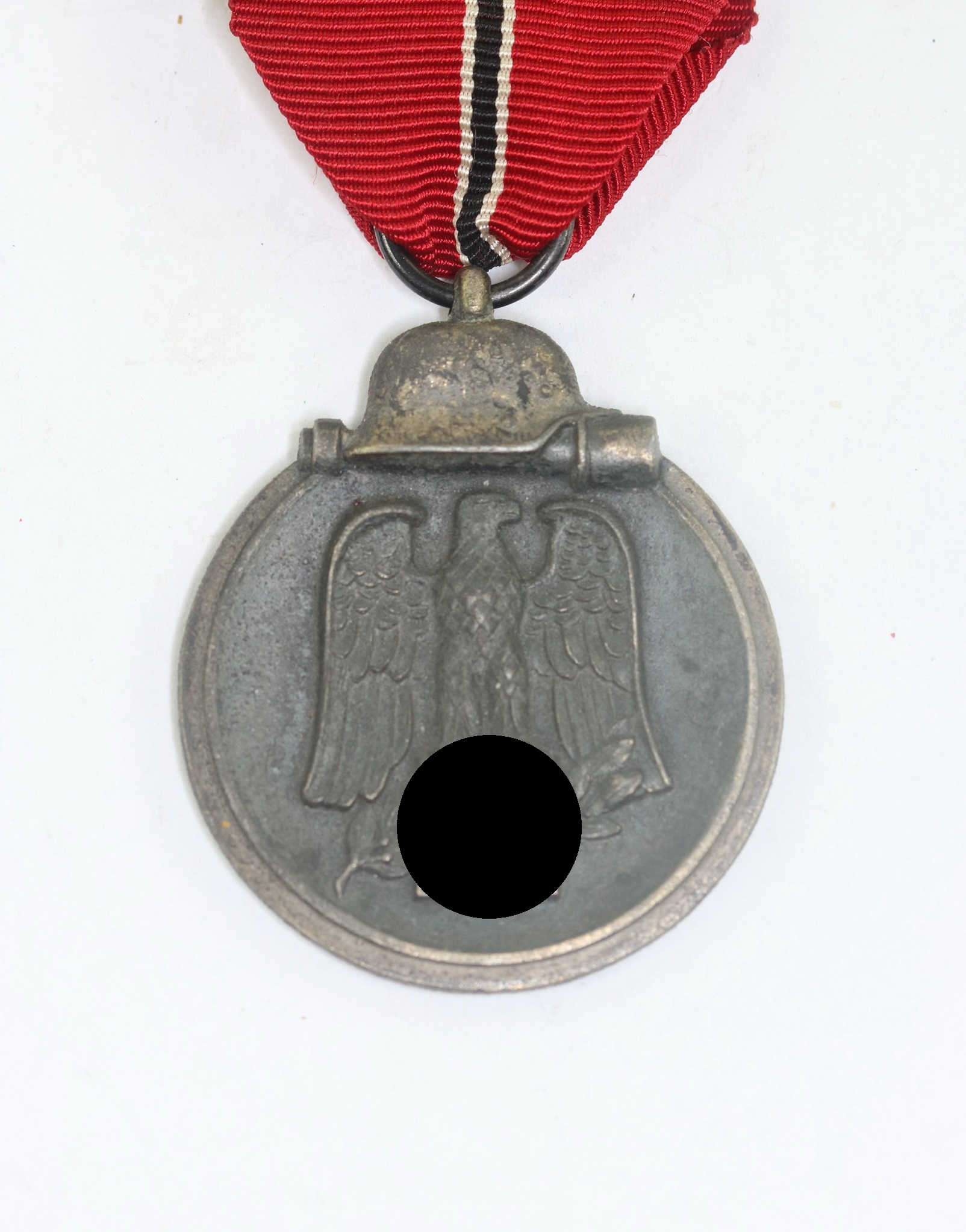 Eastern Front Medal. Maker 25 (Arbeitsgemeinschaft der Graveur-, Gold- und Silberschmiedeinnungen, Hanau am Main) – Bild 1