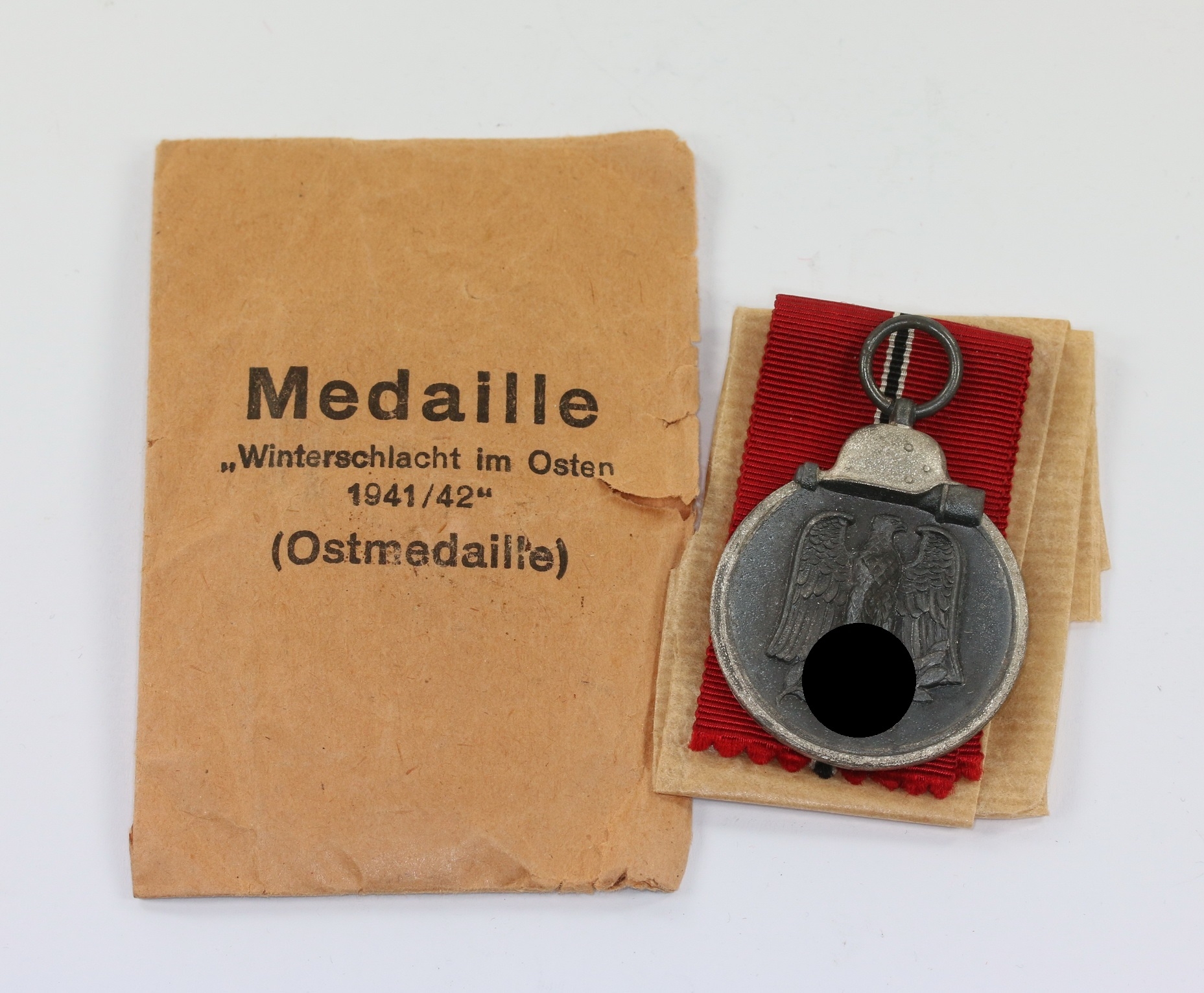 Eastern Front Medal in Envelope. Maker 107. – Bild 1