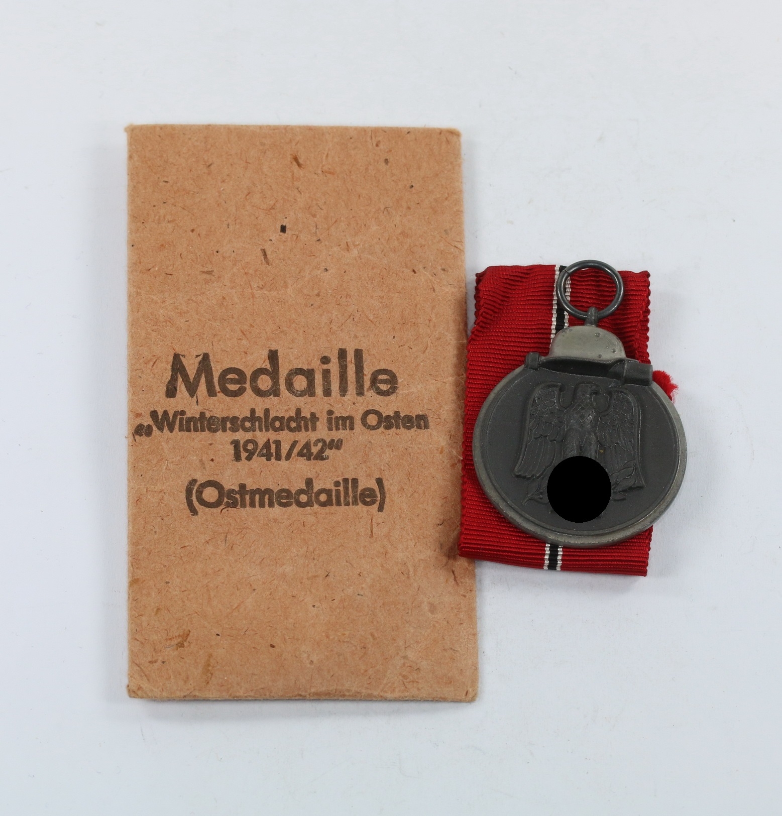 ostmedaille_in_verleihungst_te_friedrich_keller_1__1 Eastern Front Medal in Envelope. Maker Friedrich Keller. – Bild 1