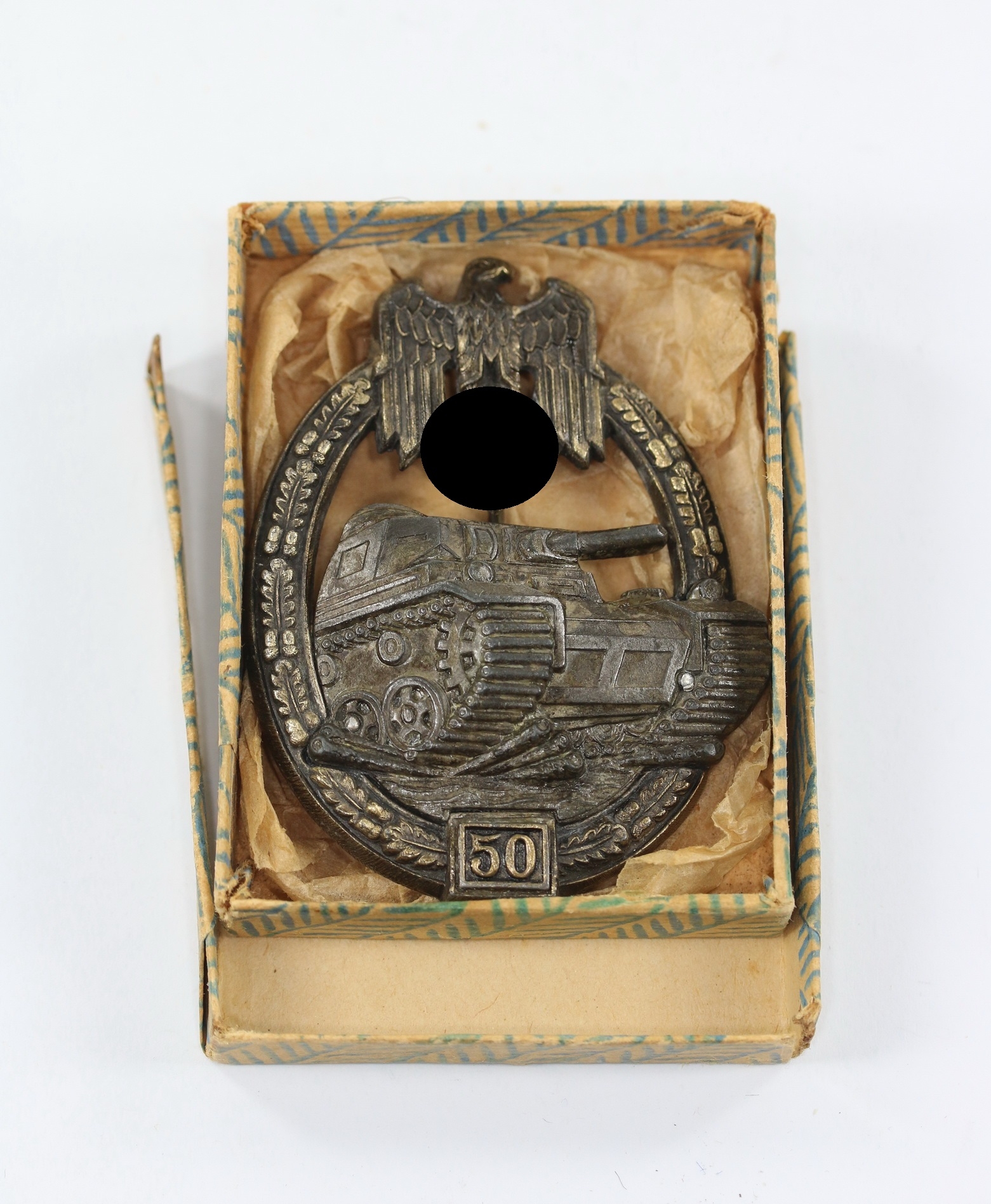Boxed Bronze Panzer Assault Badge with Number Box 50. Type Juncker. – Bild 1