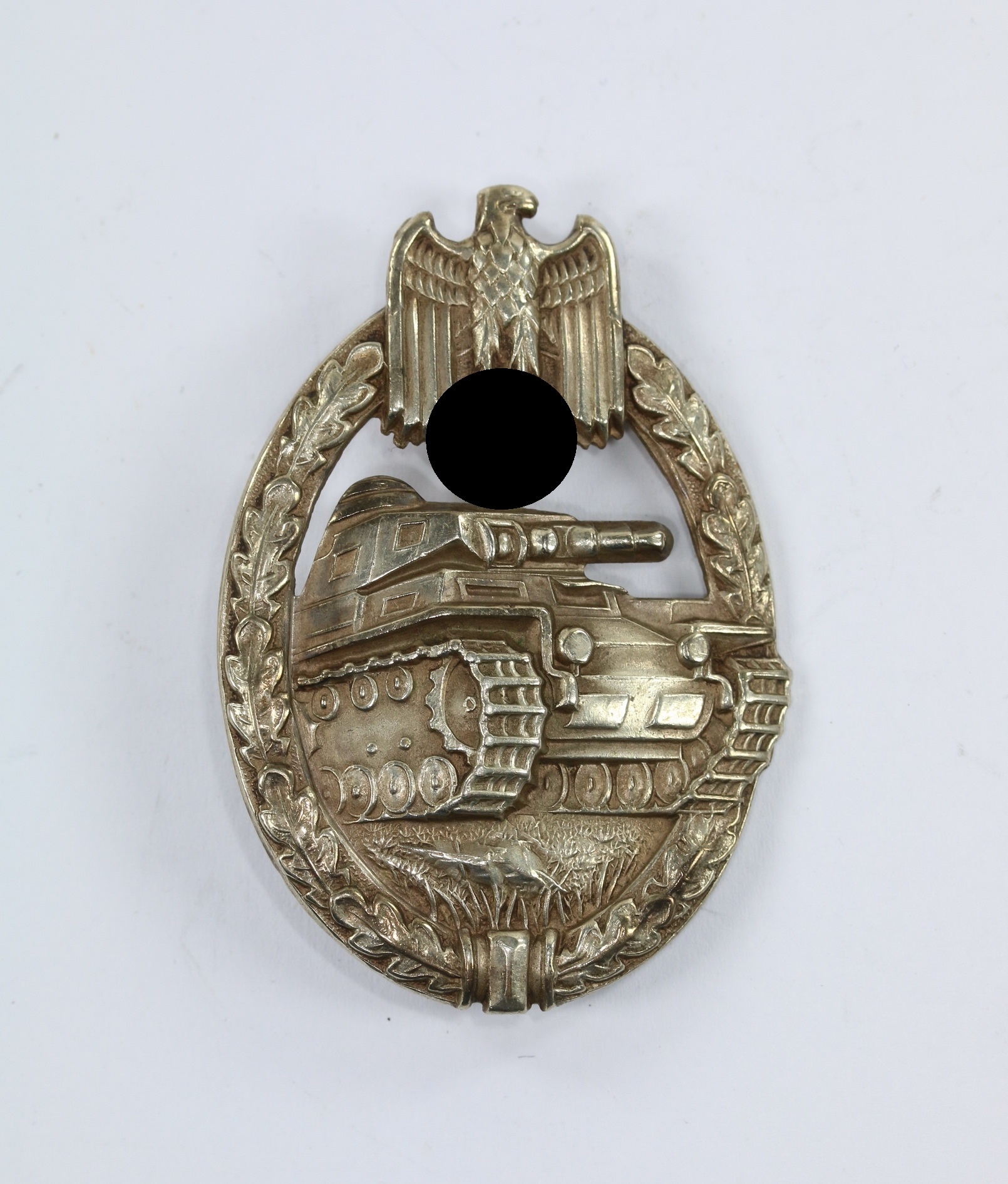 panzerkampfabzeichen_in_silber_juncker_neusilber_porsche_variante_1__1 Silver Panzer Assault Badge. Type Juncker, Nickel Silver. – Bild 1