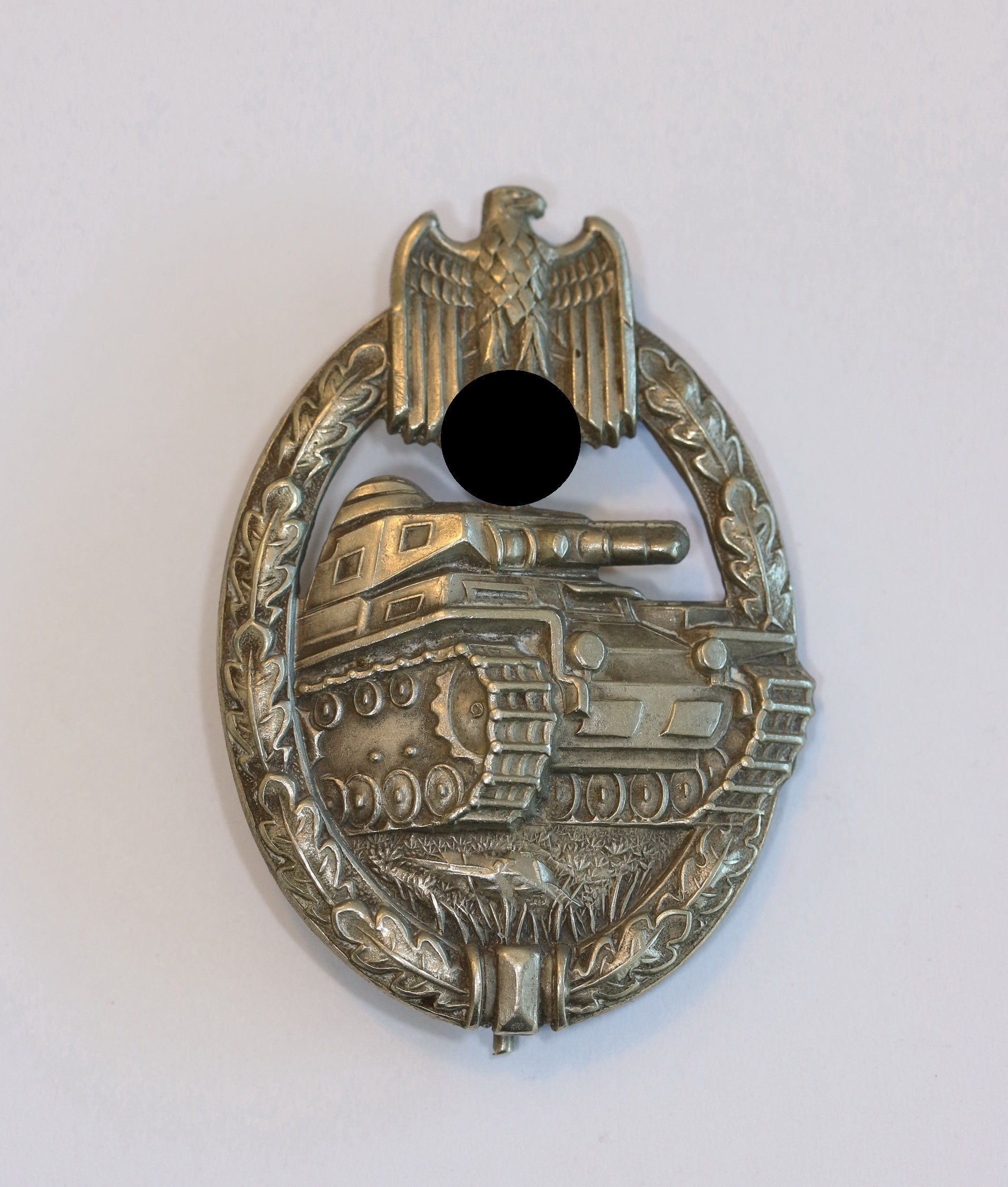 panzerkampfabzeichen_in_silber_juncker_neusilber_porsche_variante_1__1_3 Silver Panzer Assault Badge. Type Juncker, Nickel Silver. – Bild 1