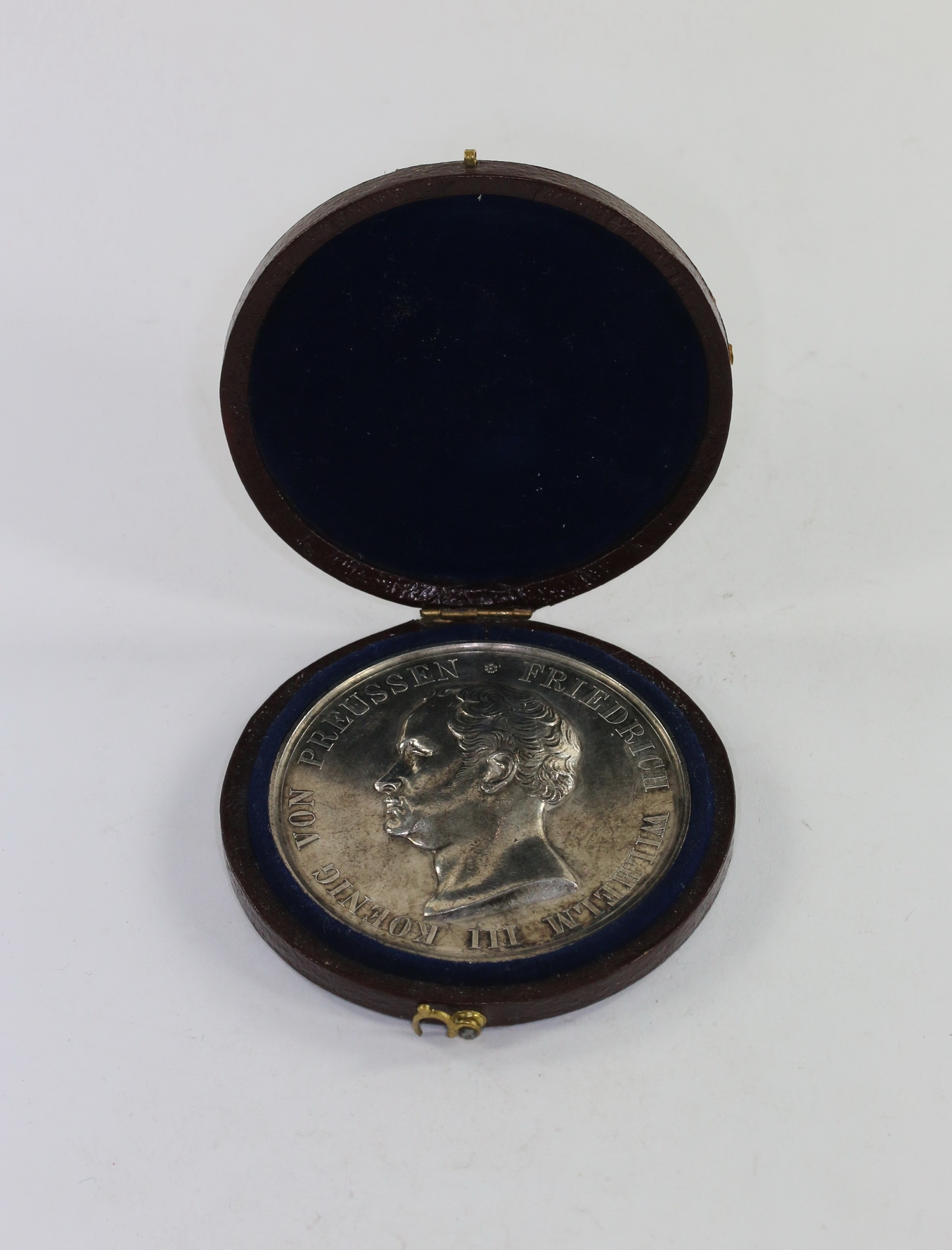 Prussia, Cased 1st Pattern Life Saving Table Medal. – Bild 1