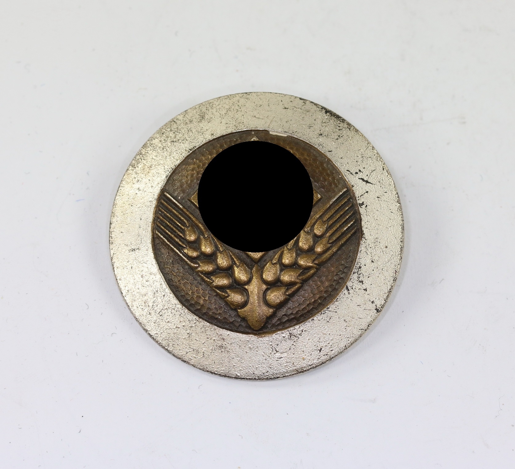 reichsarbeitsdienst_weibliche_jugend_radwj_brosche_f_r_sonderf_hrerin_hersteller_wilhelm_deumer_1__1 Female National Labour Service (RAD/wJ), Broach for Sonderführerin – Bild 1