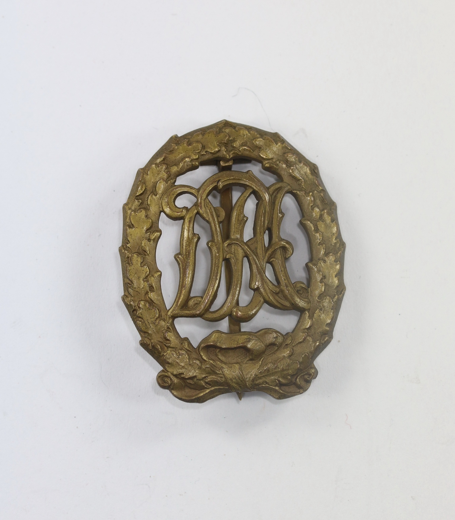 reichssportabzeichen_in_bronze_hst Bronze National Sport Badge (No Swastika). Maker Wernstein. – Bild 1