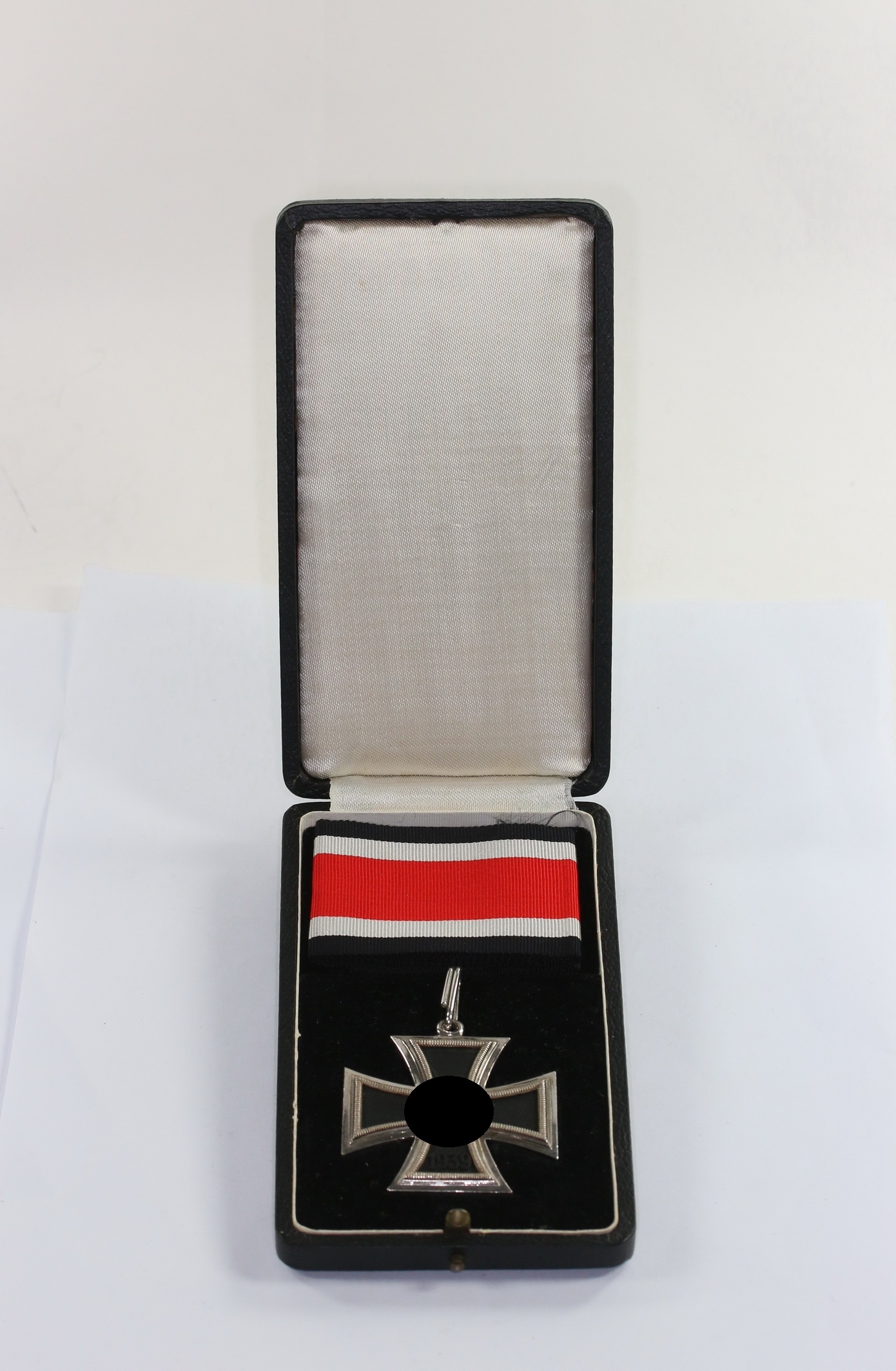 ritterkreuz_des_eisernen_kreuzes_hst Ritterkreuz des Eisernen Kreuzes, Hst. 65 800, im Etui – Bild 1