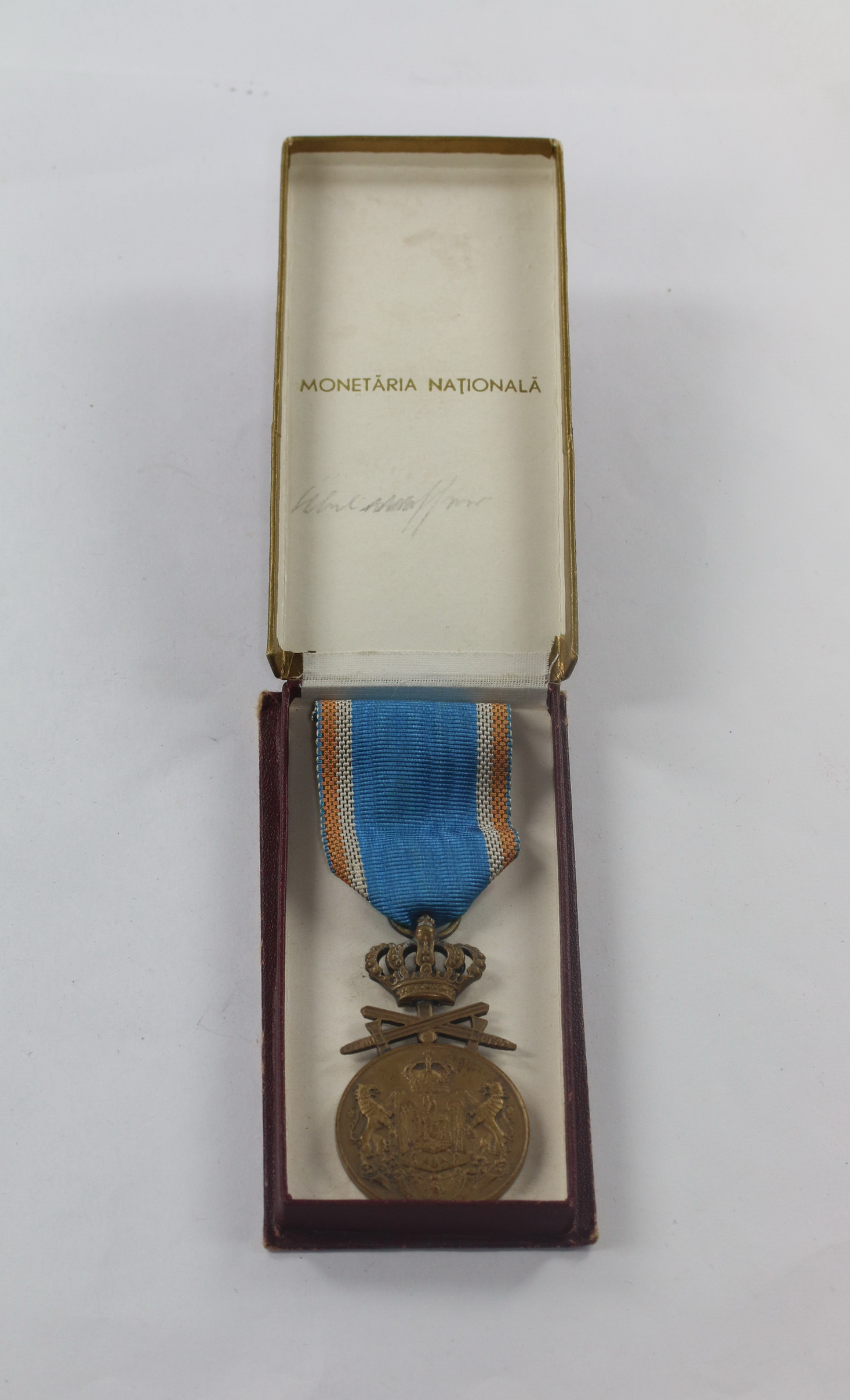 Romania, Cased Loyal Service Medal 3rd Class with Swords.  – Bild 1