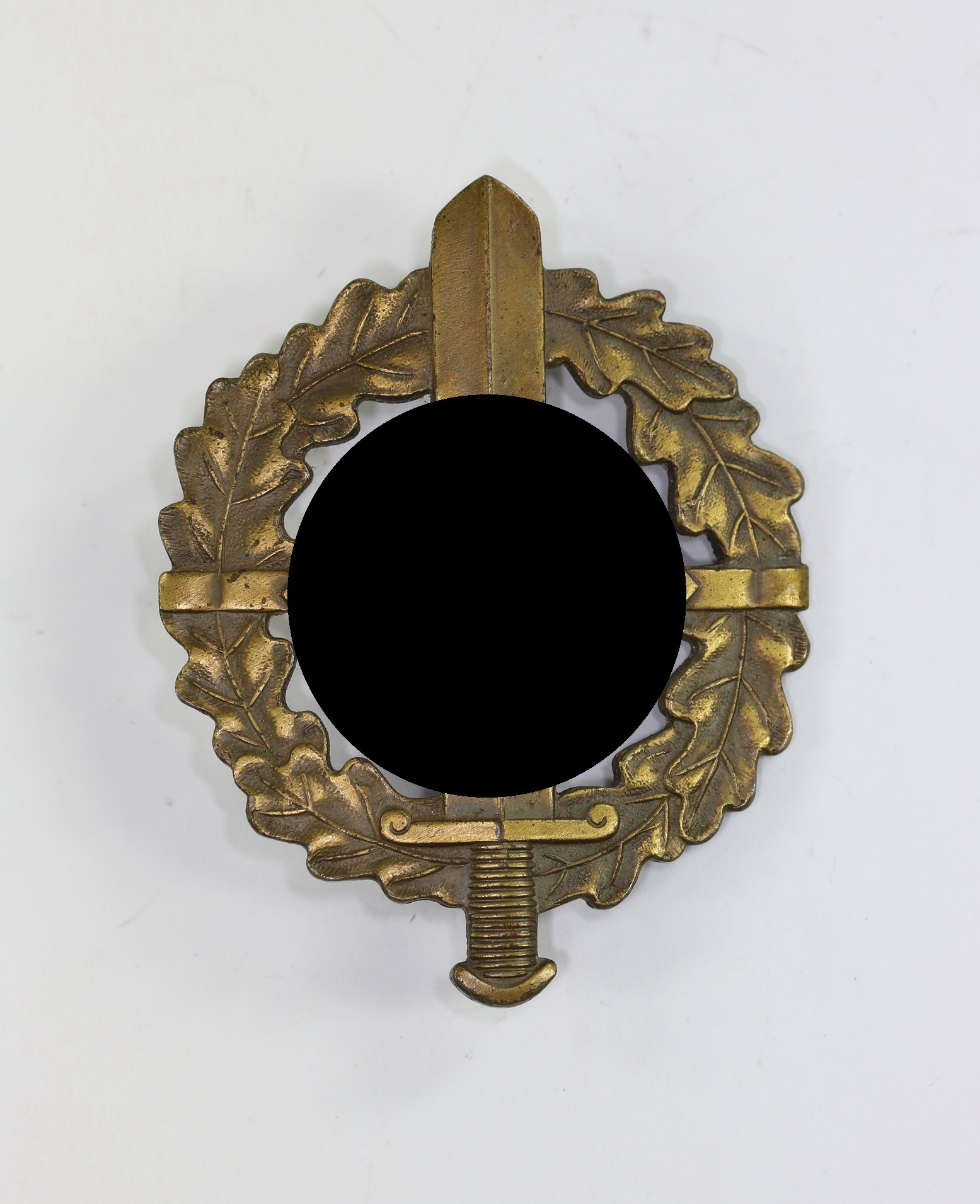 sa_wehrsport_abzeichen_bronze_karl_hensler_pforzheim_und_eigentum_d SA Wehrabzeichen in Bronze, Hst. Karl Hensler – Bild 1