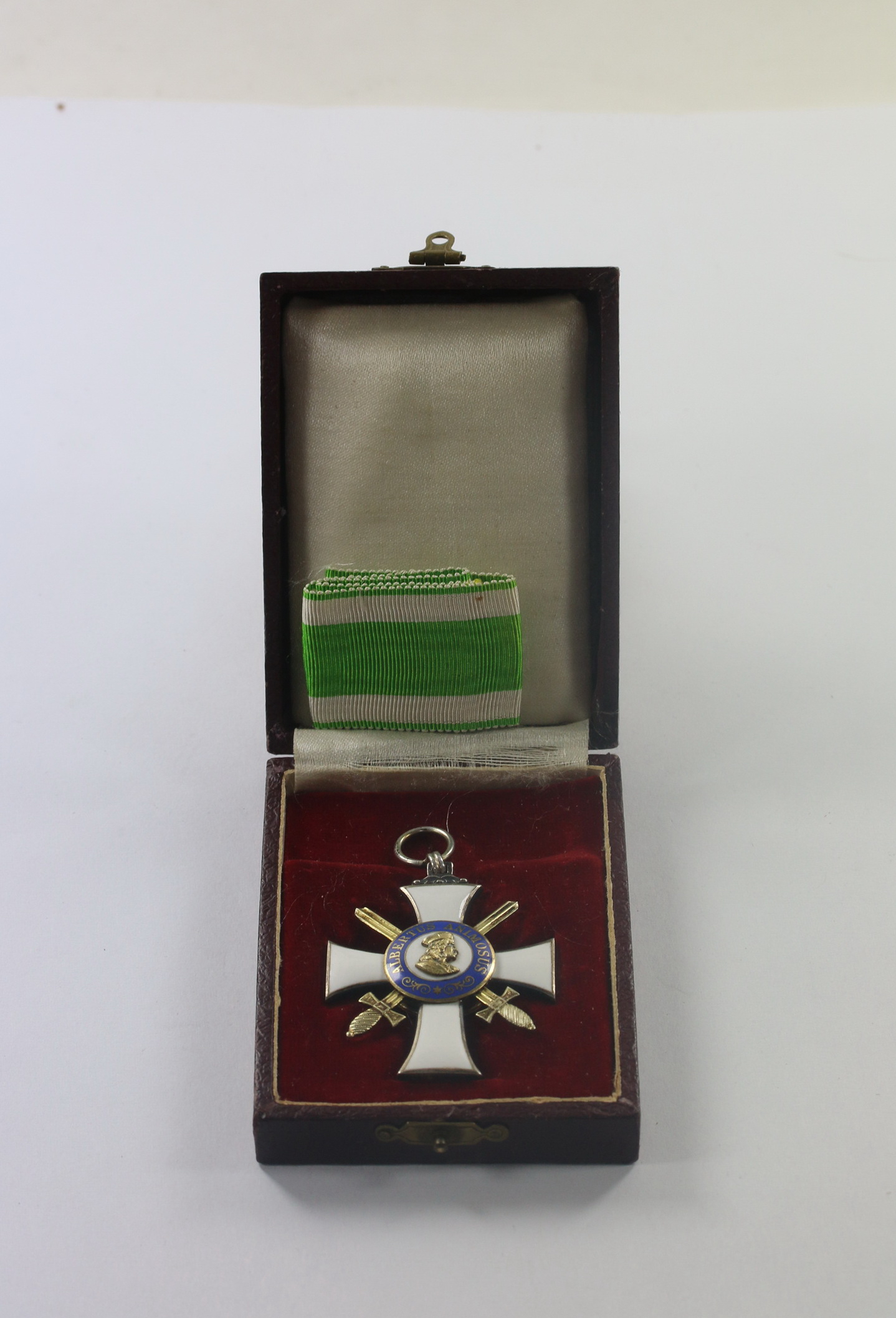 Saxony, Cased 2nd Class Knights Cross of the Albrechts Order with Swords. – Bild 1