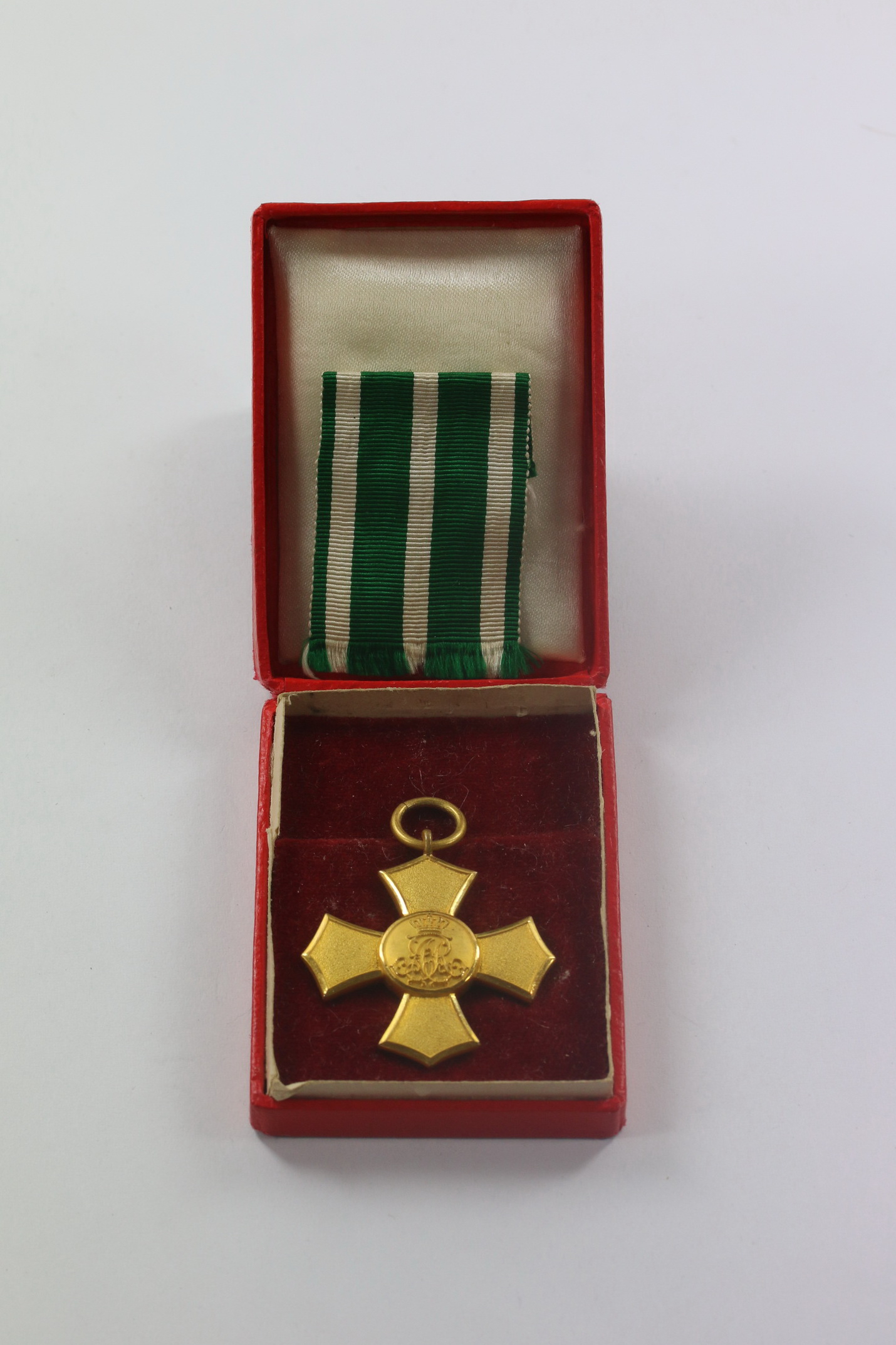 sachsen_ehrenkreuz_allgemeines_ehrenzeichen_im_etui_1__4nd Sachsen, Ehrenkreuz (Allgemeines Ehrenzeichen), im Etui – Bild 1