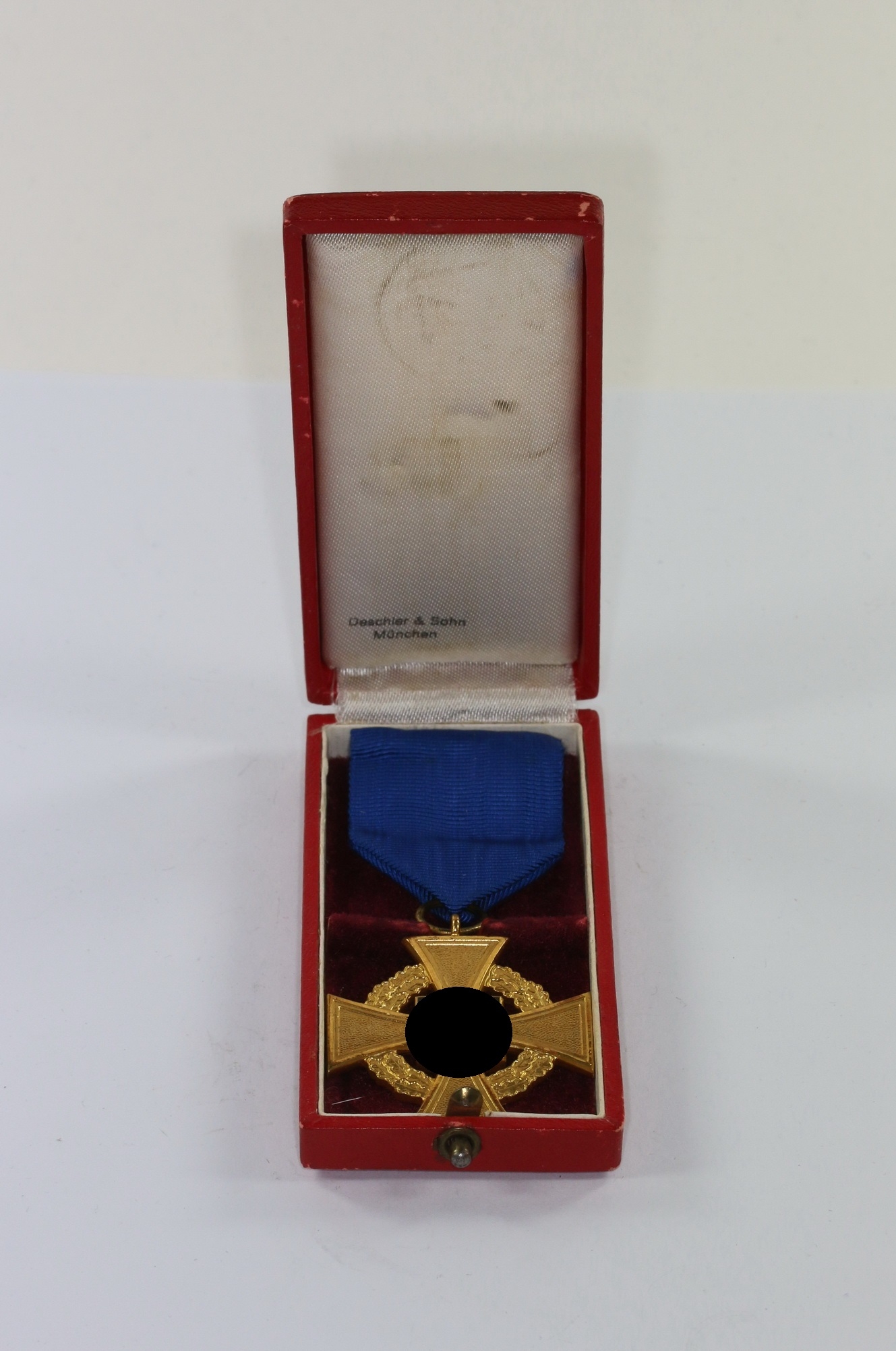 treudienstehrenzeichen_gold_im_etui_deschler_sohn_muenchen_1__1 Treudienstehrenzeichen in Gold (40 Jahre), im Etui, Deschler & Sohn – Bild 1