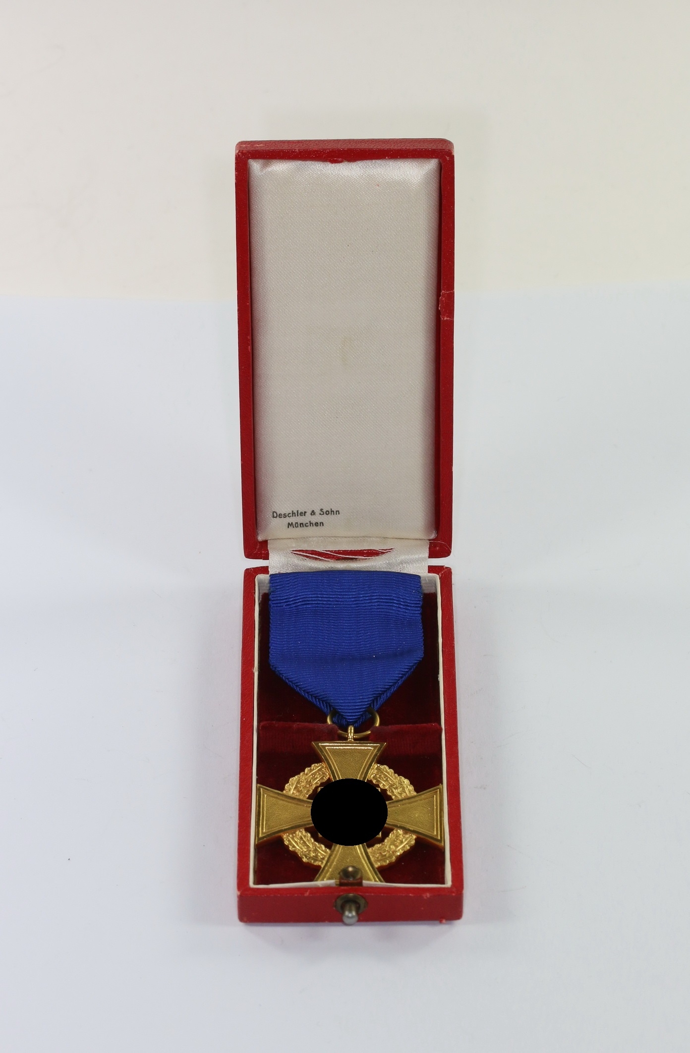 treudienstehrenzeichen_in_gold_40_jahre_im_etui_deschler_sohn_1__1_2 Treudienstehrenzeichen in Gold (40 Jahre), im Etui, Deschler & Sohn – Bild 1