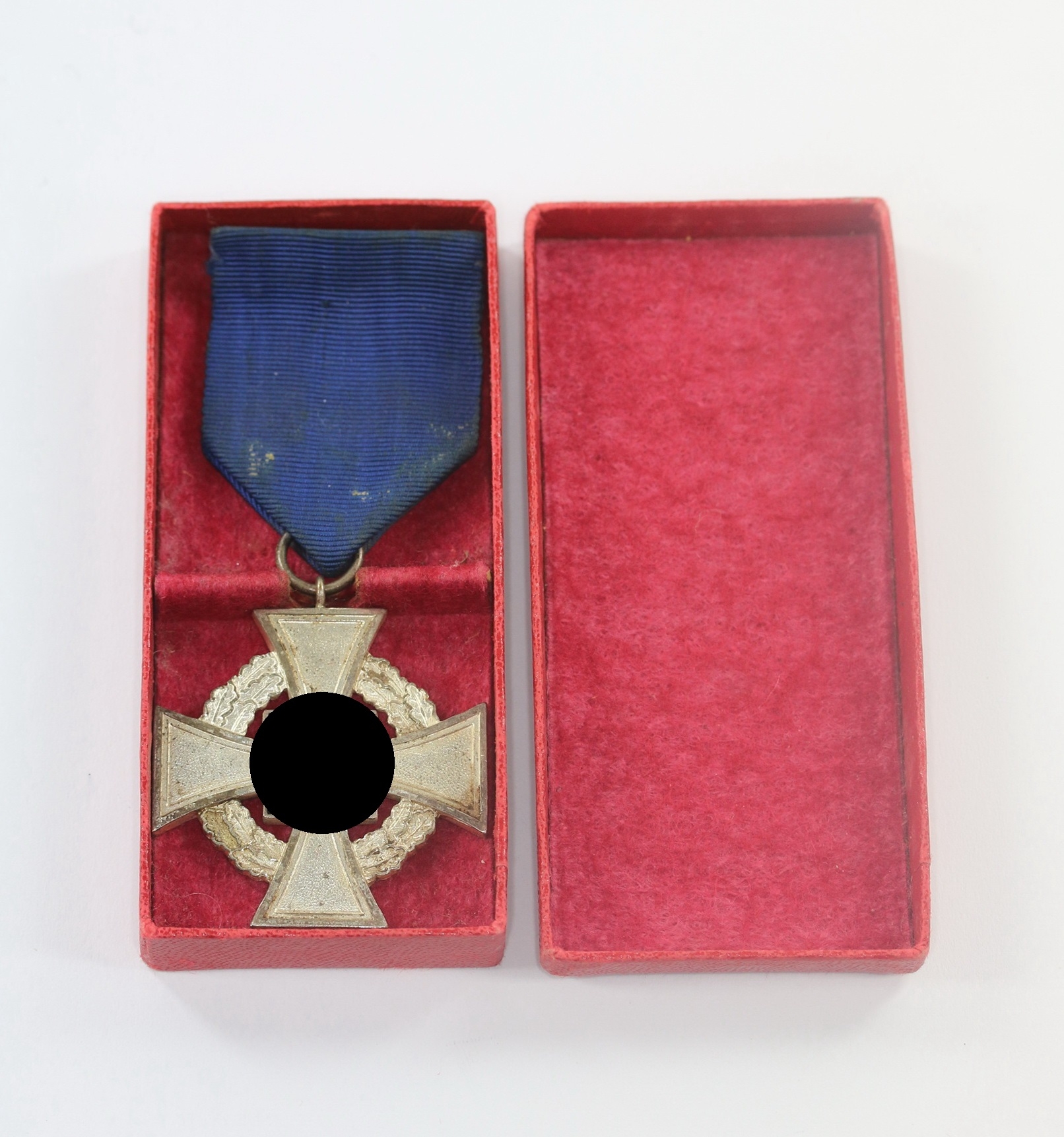 treudienstehrenzeichen_in_silber_25_jahre_im_etui_1__1_1 Cased Silver Civil Loyal Service Cross for 25 Years. – Bild 1