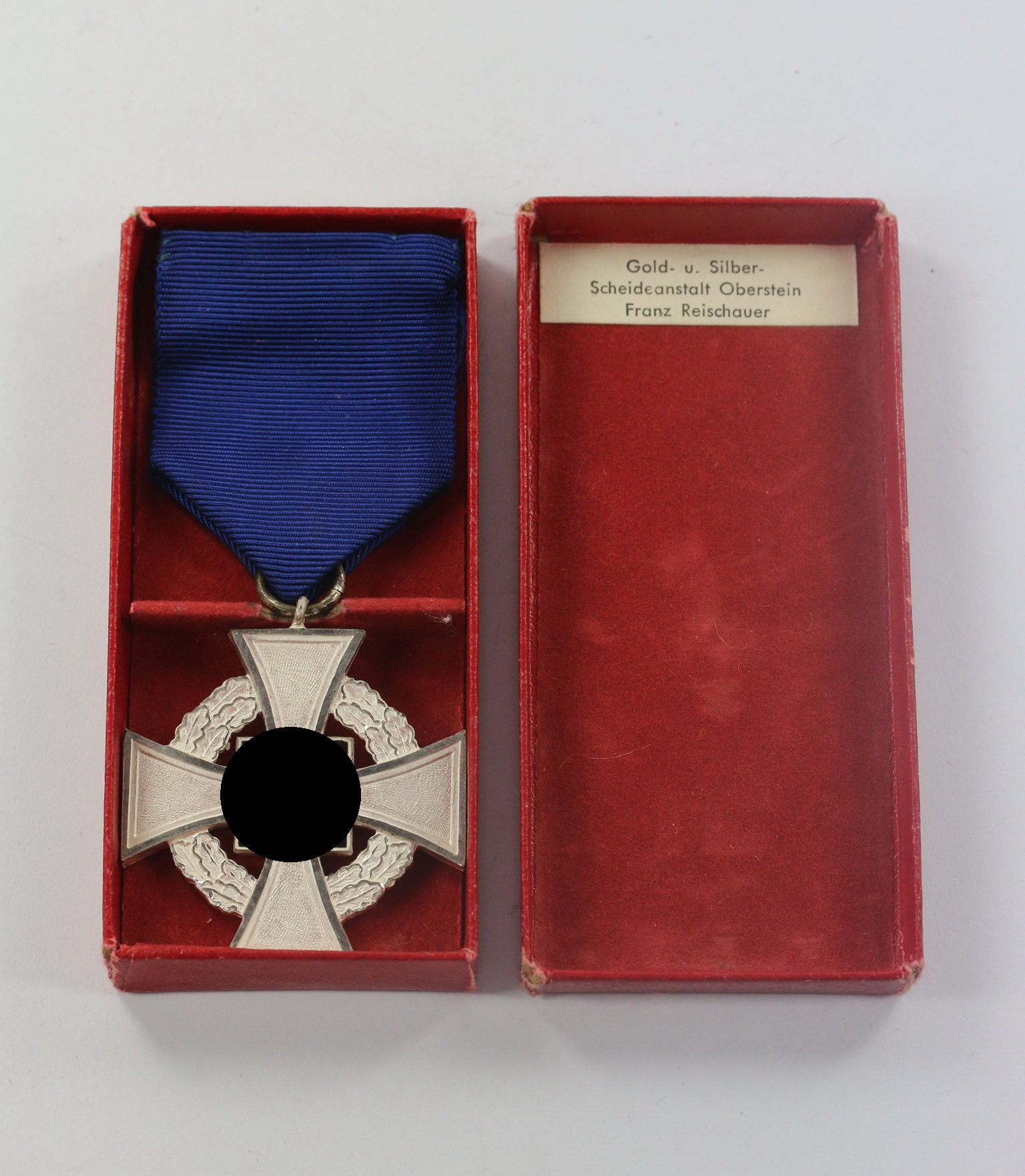 treudienstehrenzeichen_in_silber_25_jahre_im_etui_franz_reischauer_1__3_4nd Cased Silver Civil Loyal Service Cross for 25 Years, Franz Reischauer". – Bild 1