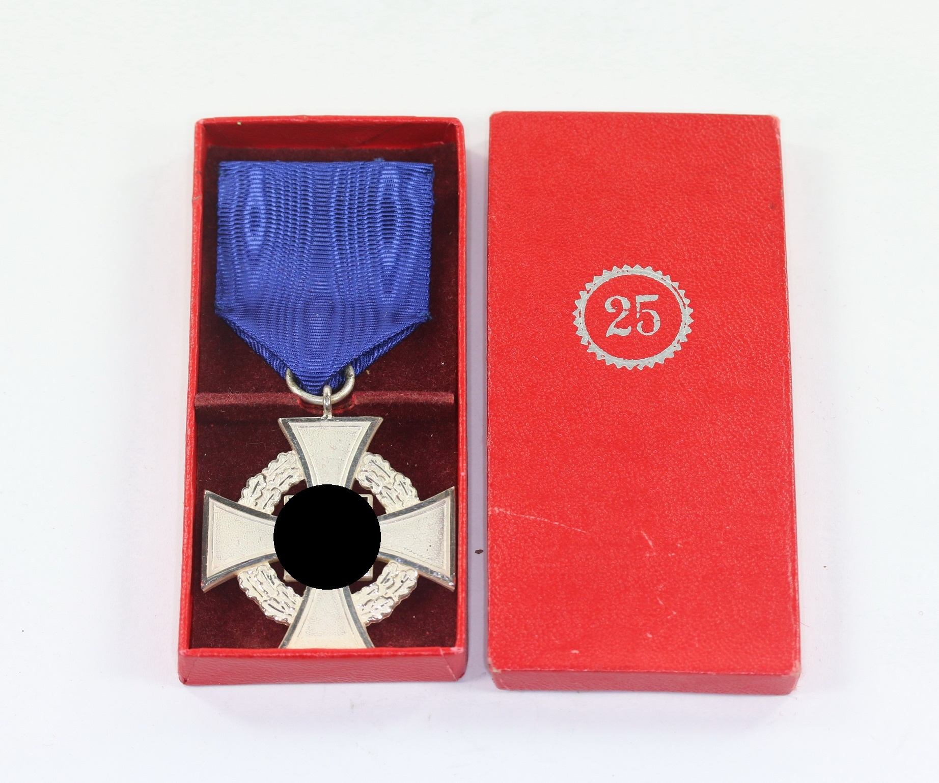 Cased Silver Civil Loyal Service Cross for 25 Years. Maker Paul Meybauer Ordensfabrik Berlin SW 68. – Bild 1