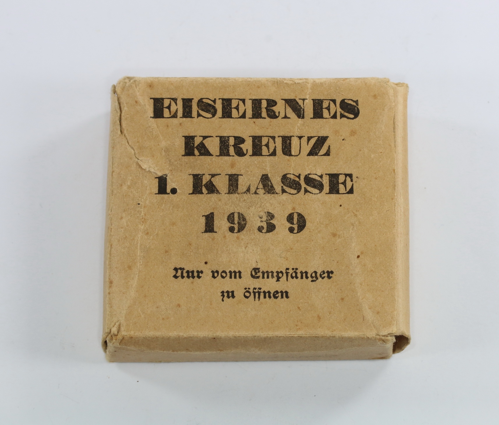 Outer Carton for the Iron Cross 1st Class 1939. Maker Wächtler & Lange. – Bild 1