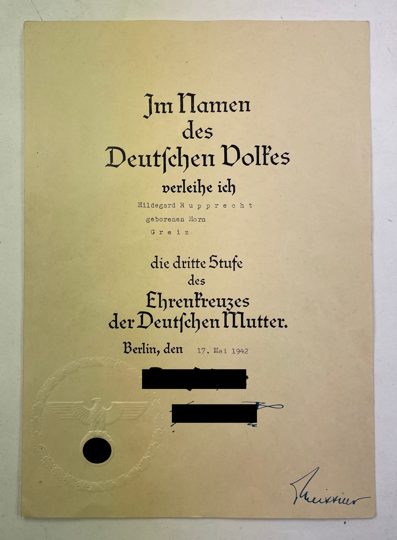 Document for the Bronze Mother Cross.  – Bild 1