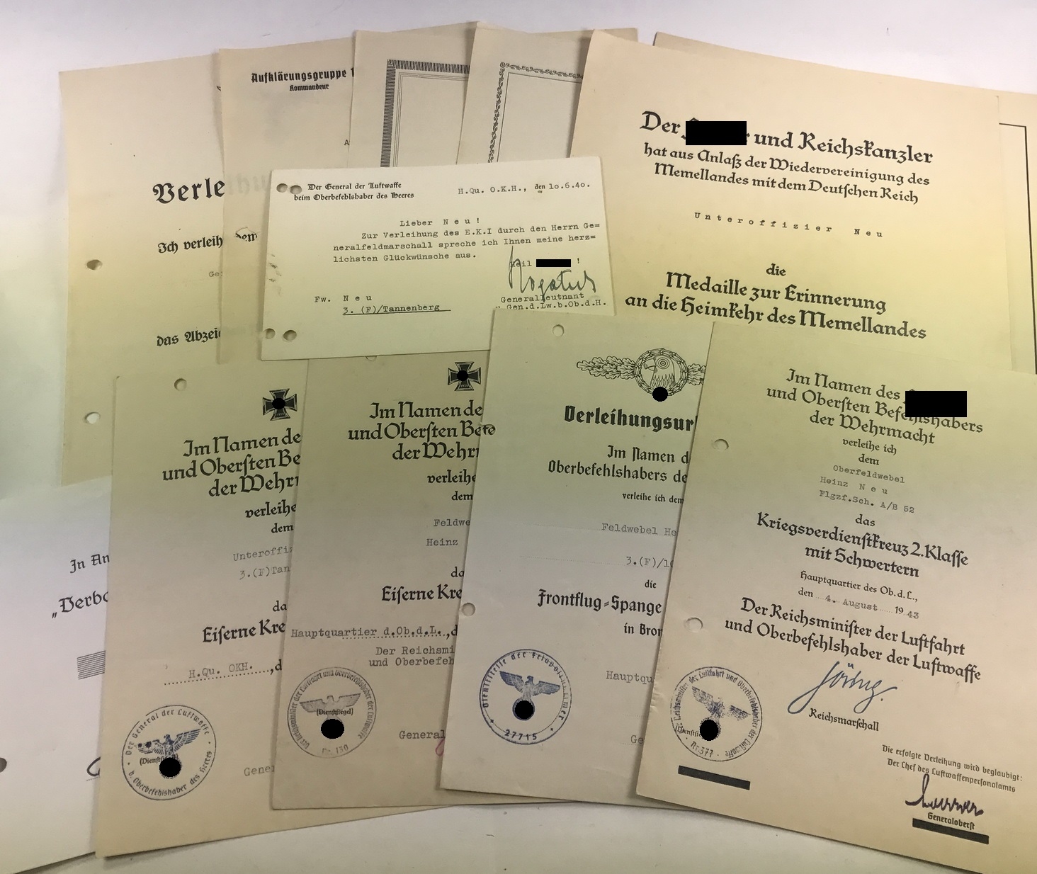 urkunden_gruppe_luftwaffe_ek2_verleihung_1939_ek1_original_unterschrift_g_ring_1__1 Luftwaffe Document Group. EK2 Oct 1939, EK1 with Göring Signature. – Bild 1