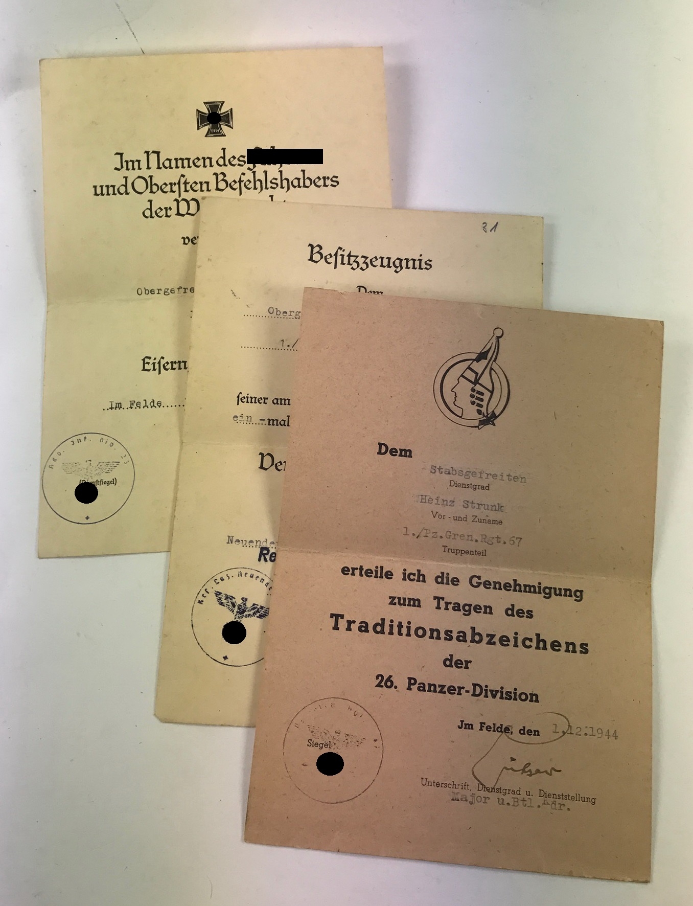 urkunden_gruppe_traditionsabzeichen_26 Document Group 26. Panzer Division. Document for the regiment Tradition Badge(!). – Bild 1