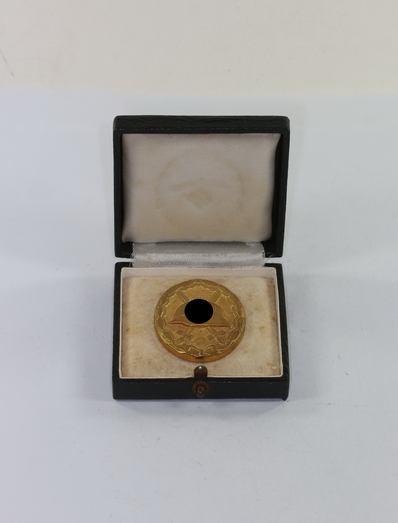 LDO Cased Gold Wound Badge. Maker 11. – Bild 1